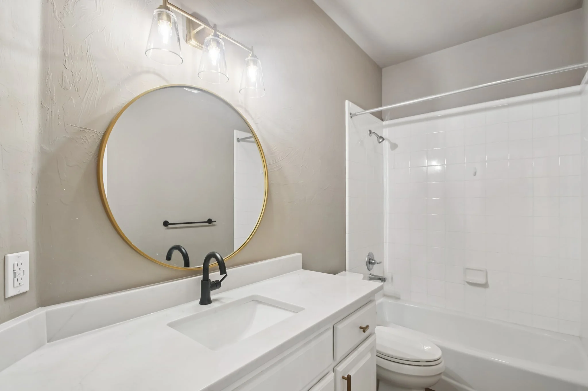 27-web-or-mls-Jefferson Ln-S2810-027.jpg