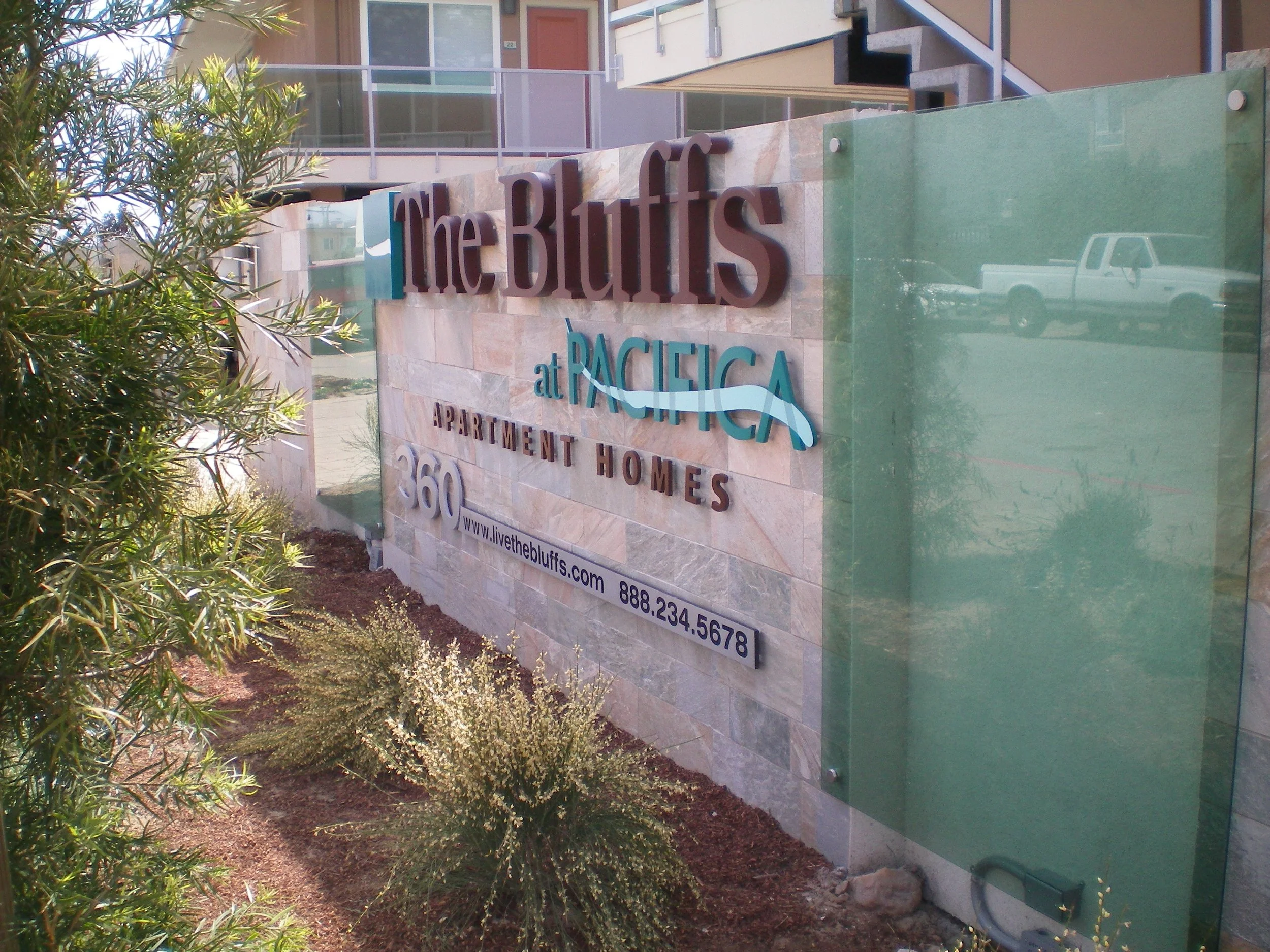 3D letters-The Bluffs-2.JPG