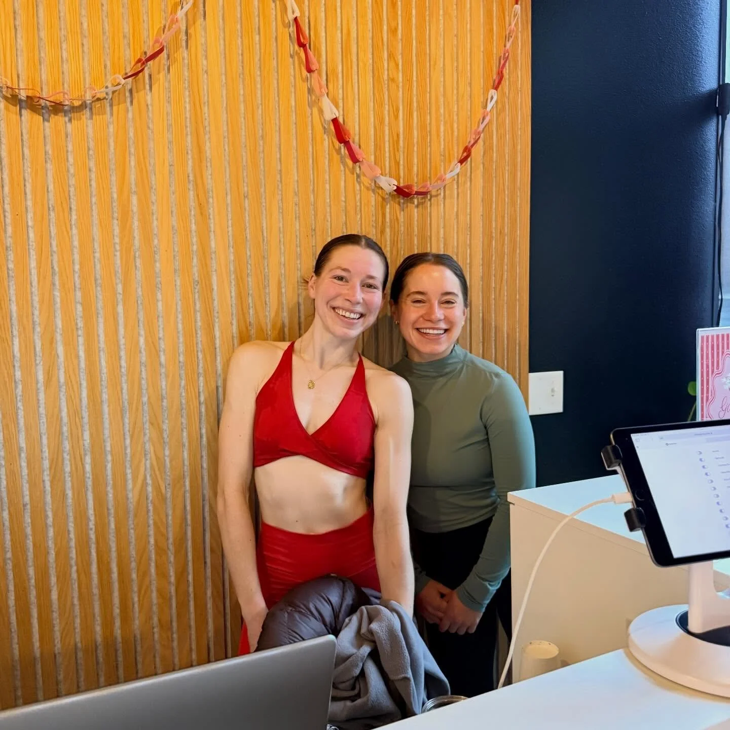 We ❤️ Saturday mornings! 
Two of our talented instructors here - Rachel and Anna! 

7:30am - Sculpt 💪 
8:30am - Power Flow 🔥 
10am - Slow Burn 🧘&zwj;♀️ 

We have an incredible team!❤️

#powerhousehotyoga #firstclassfree #downtownsalem