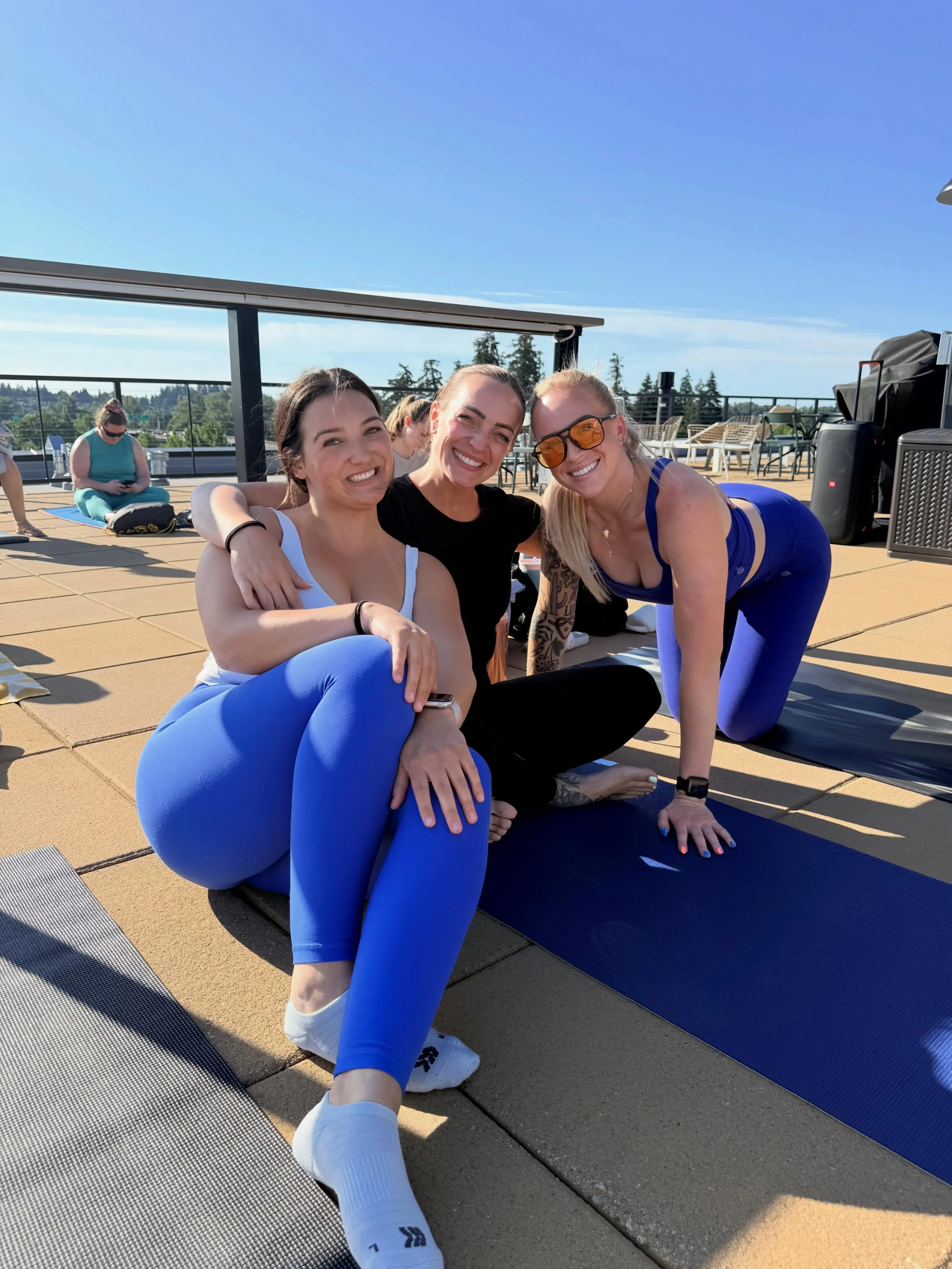 It&rsquo;s rooftop szn! 🌇✨&rdquo;

#downtownsalem #salemoregon #rooftopyoga #powerhousehotyoga