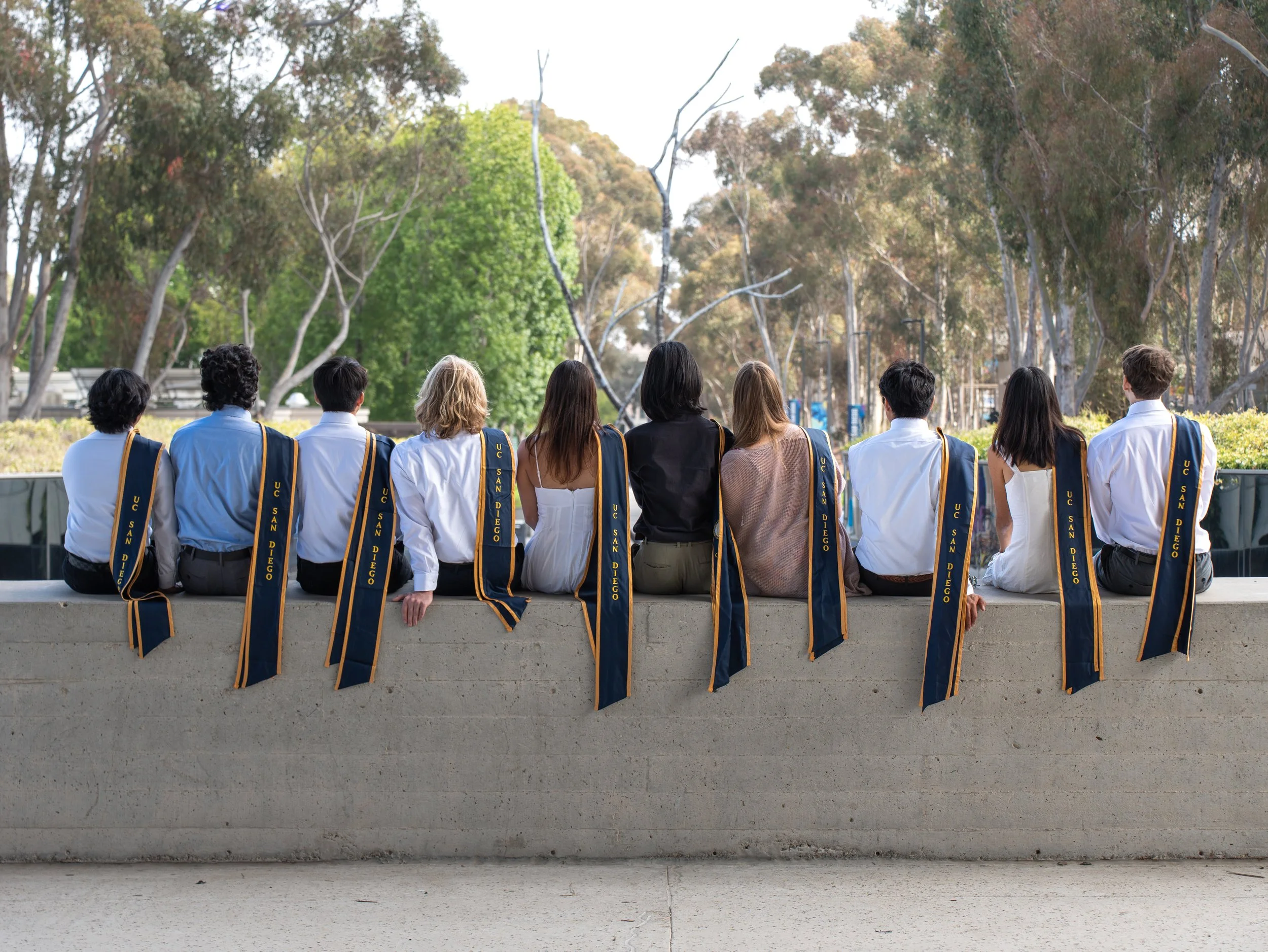 Graduation Portraits by Thomas Murphy (29 of 39).jpg