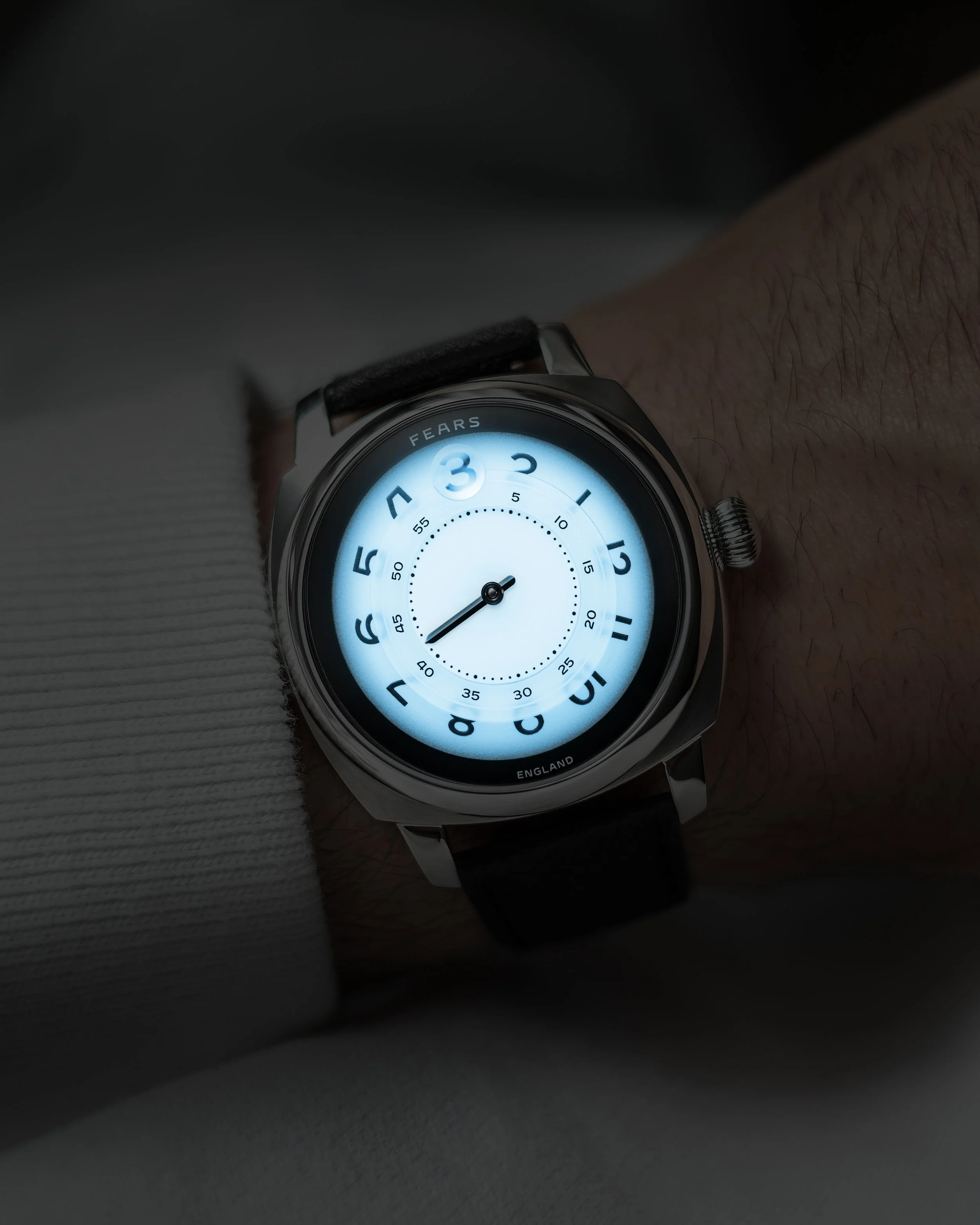Ultimus_ Wrist Shot 4_Lume.jpg