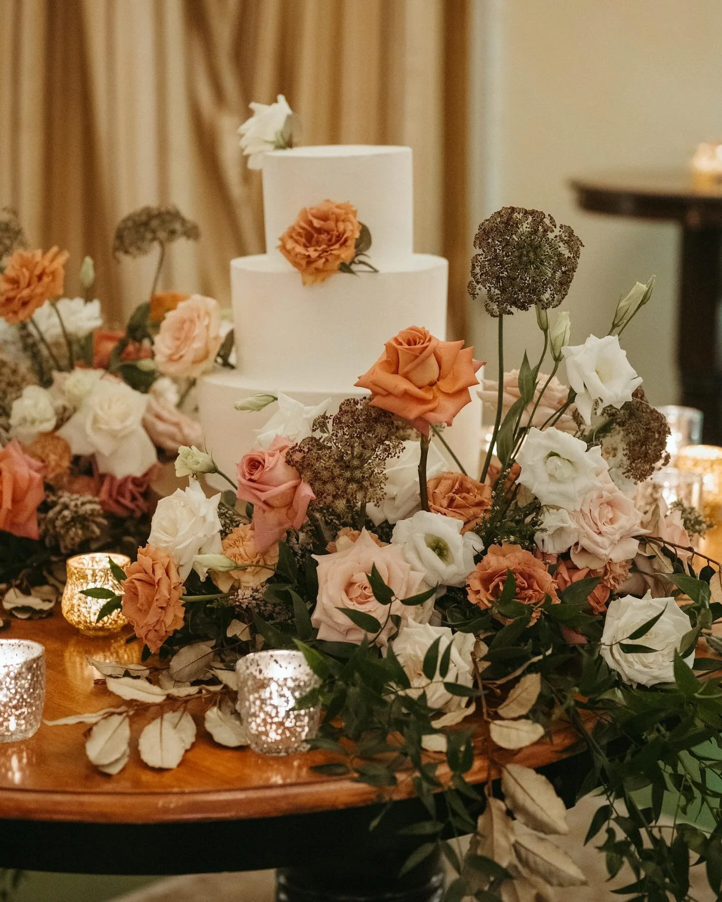 Don&rsquo;t get me wrong, I love a beautiful white flower, but there&rsquo;s something about a pop of color + candles that gets me really giddy! 

My best advice to my brides is to do it YOUR way. Trends come &amp; go, but what you love most will nev