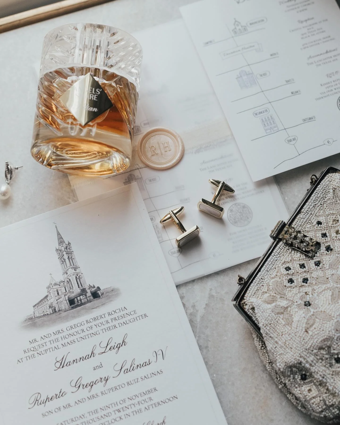 Wedding Invitations - they should be intentional, personalized to suit your wedding style, and reflect your unique love story. They are the stationary that sets the tone for the celebration. 🤍

Hannah &amp; Rupert&rsquo;s entire wedding weekend was 