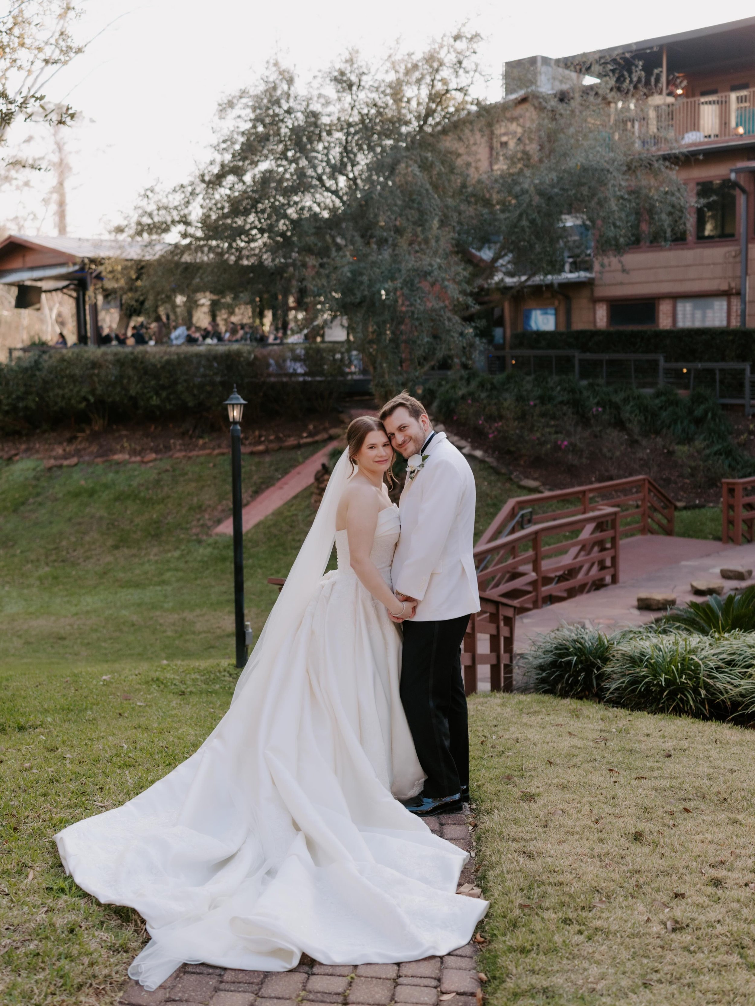 Lauren + Brandon 🤍
A celebration as unique as the couple themselves. 

From rich cranberry &amp; blush hues, lush greenery that perfectly complemented the beauty of @brennersonthebayou, to a magician entertaining guests during cocktail hour, every d