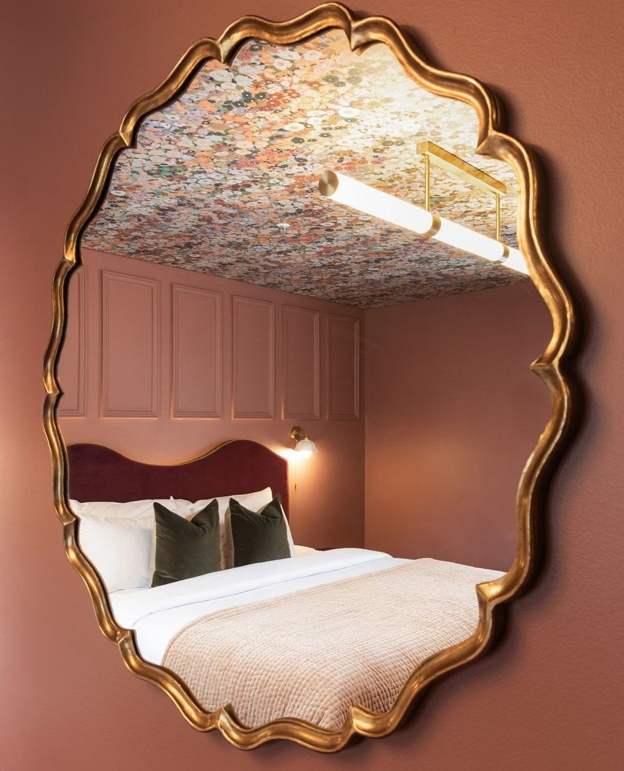 From floor to ceiling, every detail is in full bloom 🌸

Welcome to The Bloom Room, where floral elegance surrounds you.
⁠
Slip away from reality and into reverie 🛋️✨

Book direct for best rates ⤴️
⁠
#MedusaHotel #BloomRoom #BoutiqueHotelSydney #Syd