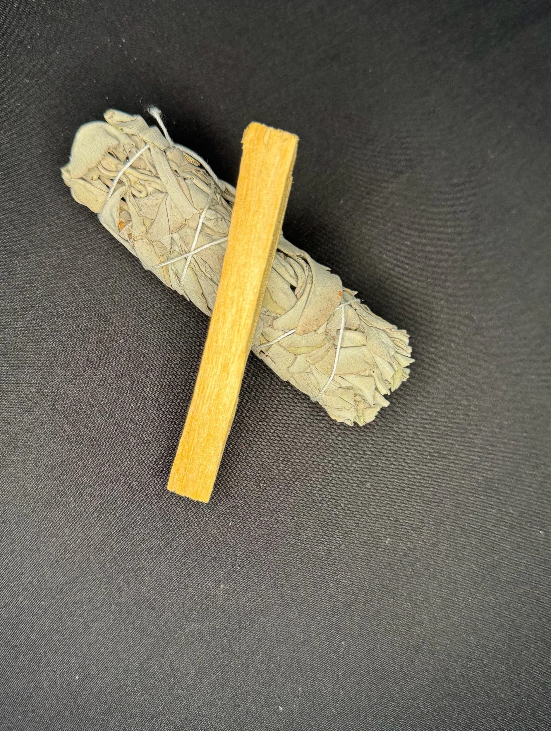 🌿 Sage + Palo Santo Bundle