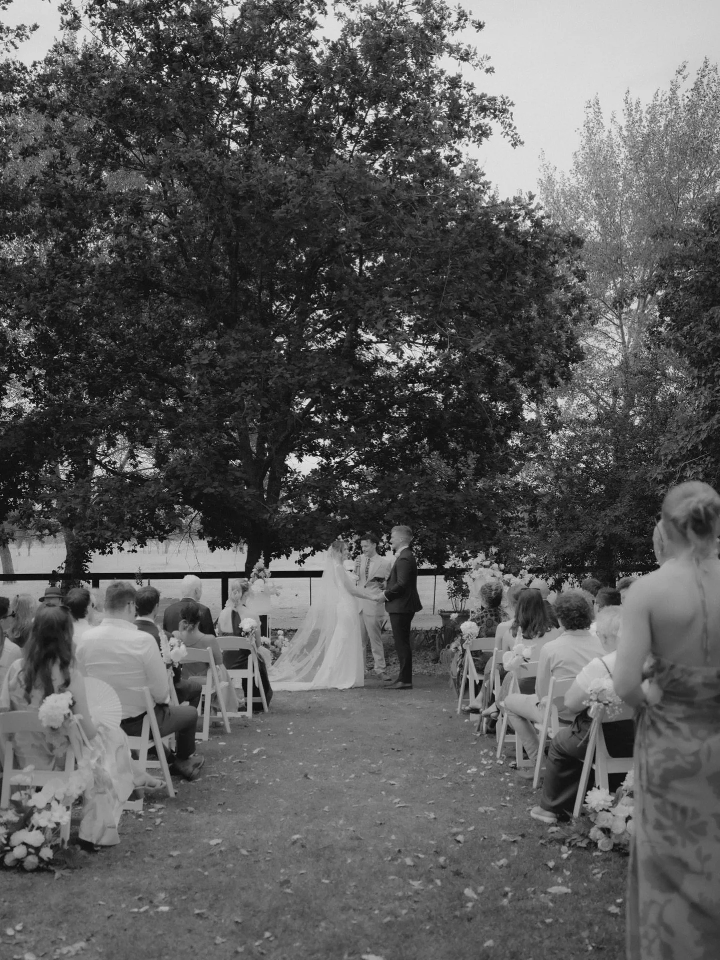 Throwback to Jess + Billy 🤍 

#RuralWeddings#StirlingHomestead#CountryWedding#StayInMansfield#UniqueStays