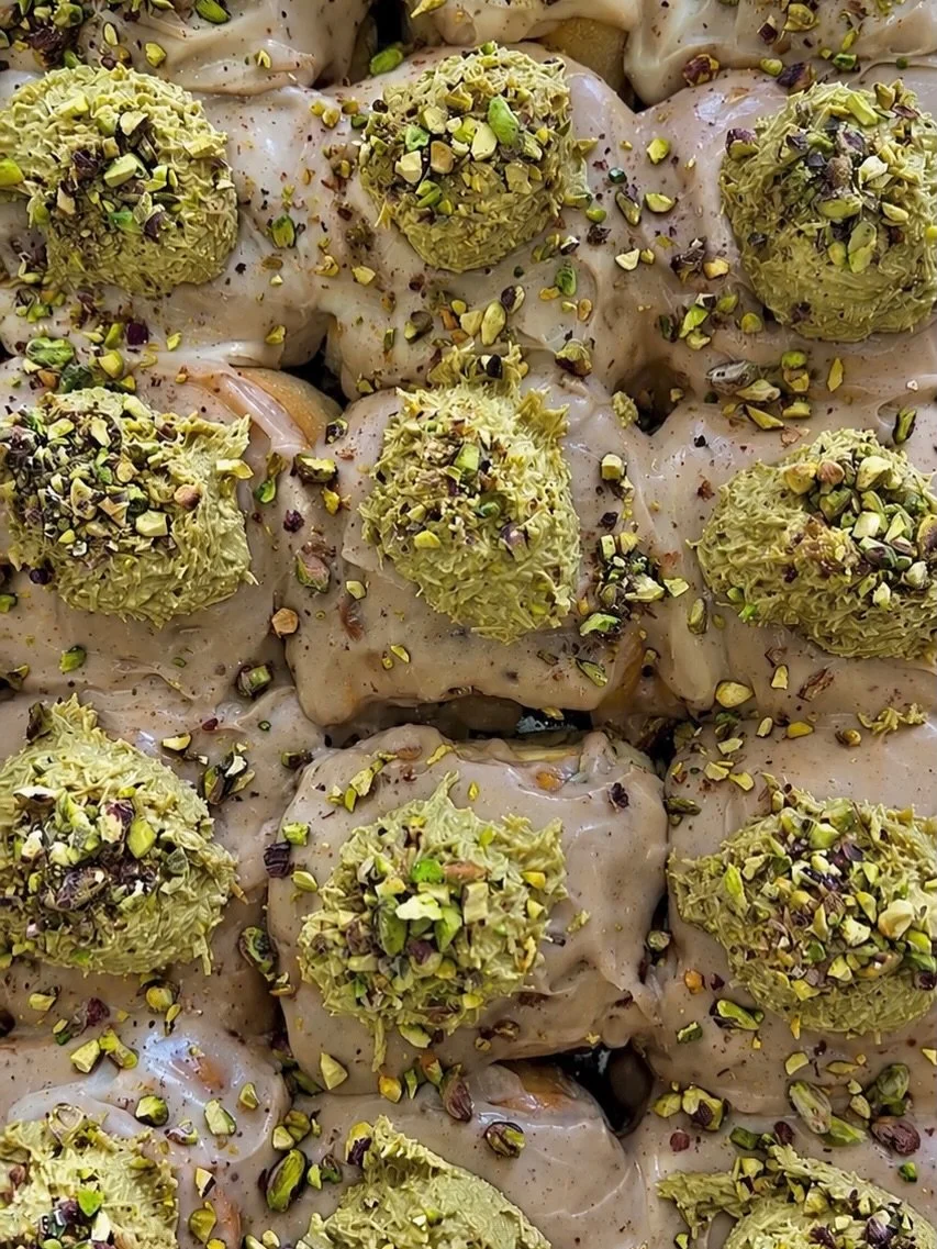 If you love Dubai chocolate, this one&rsquo;s for you🤎

Warning: highly addictive🤤✨

#cinnahaven #cinnahavenbudapest #cinnamonrolls #budapestbakery #budapestfoodguide