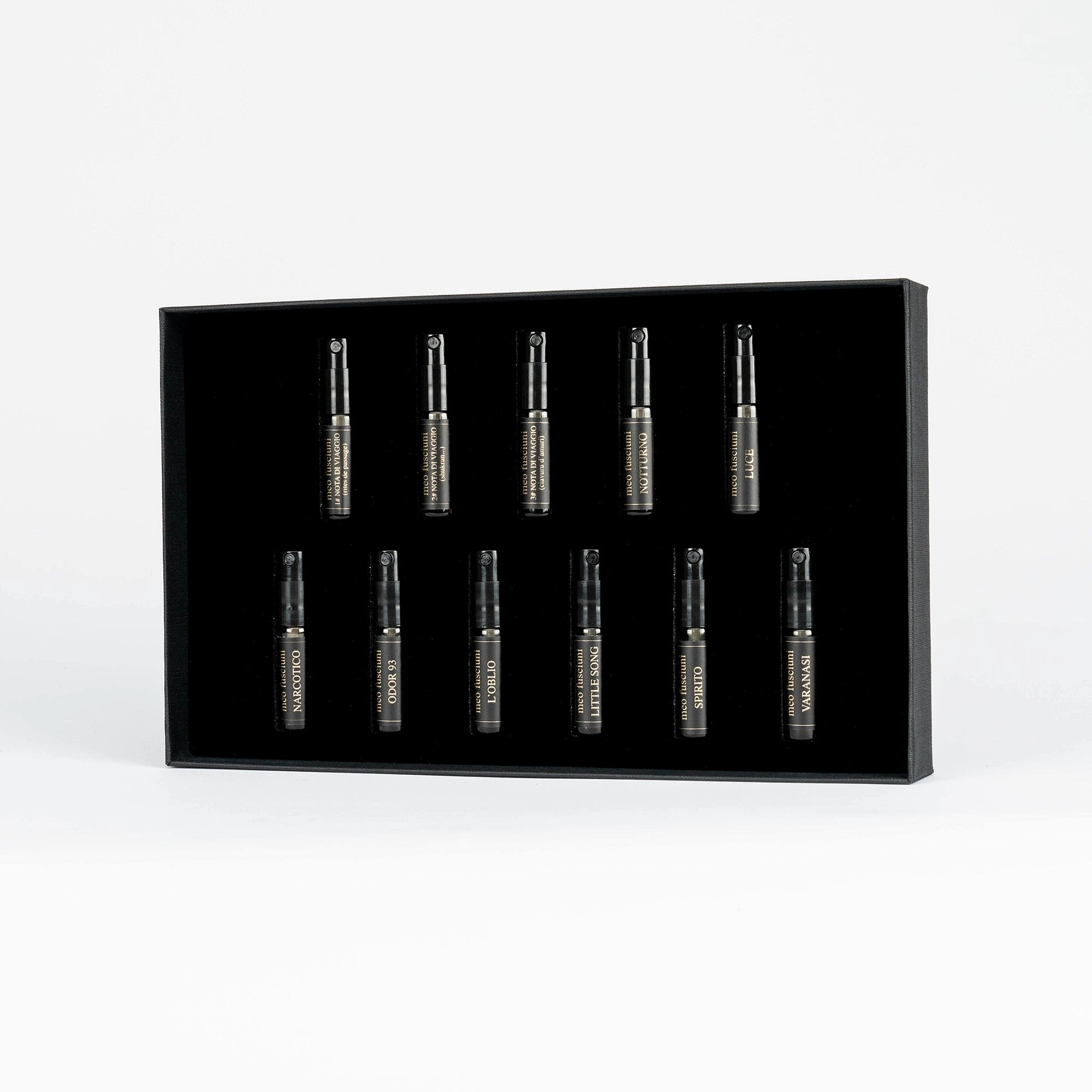 Olfactory Memories 16-piece discovery set, open box side with vials