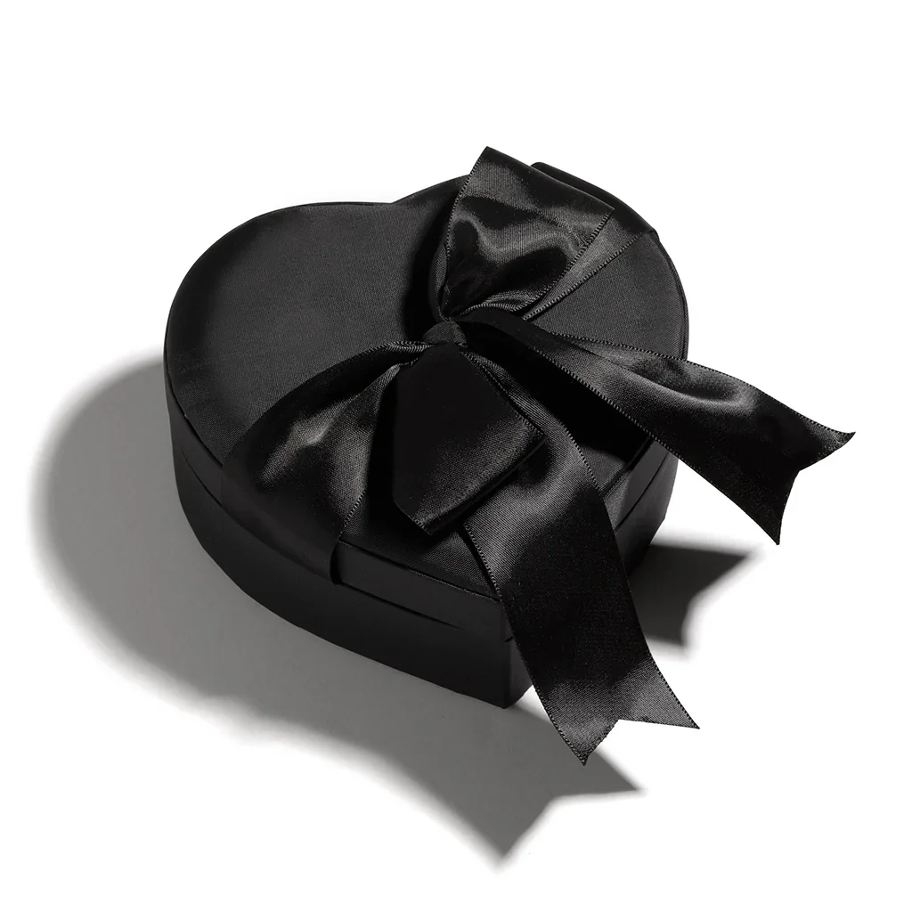 Coeur-Noir-Box-2_2048x2048.webp