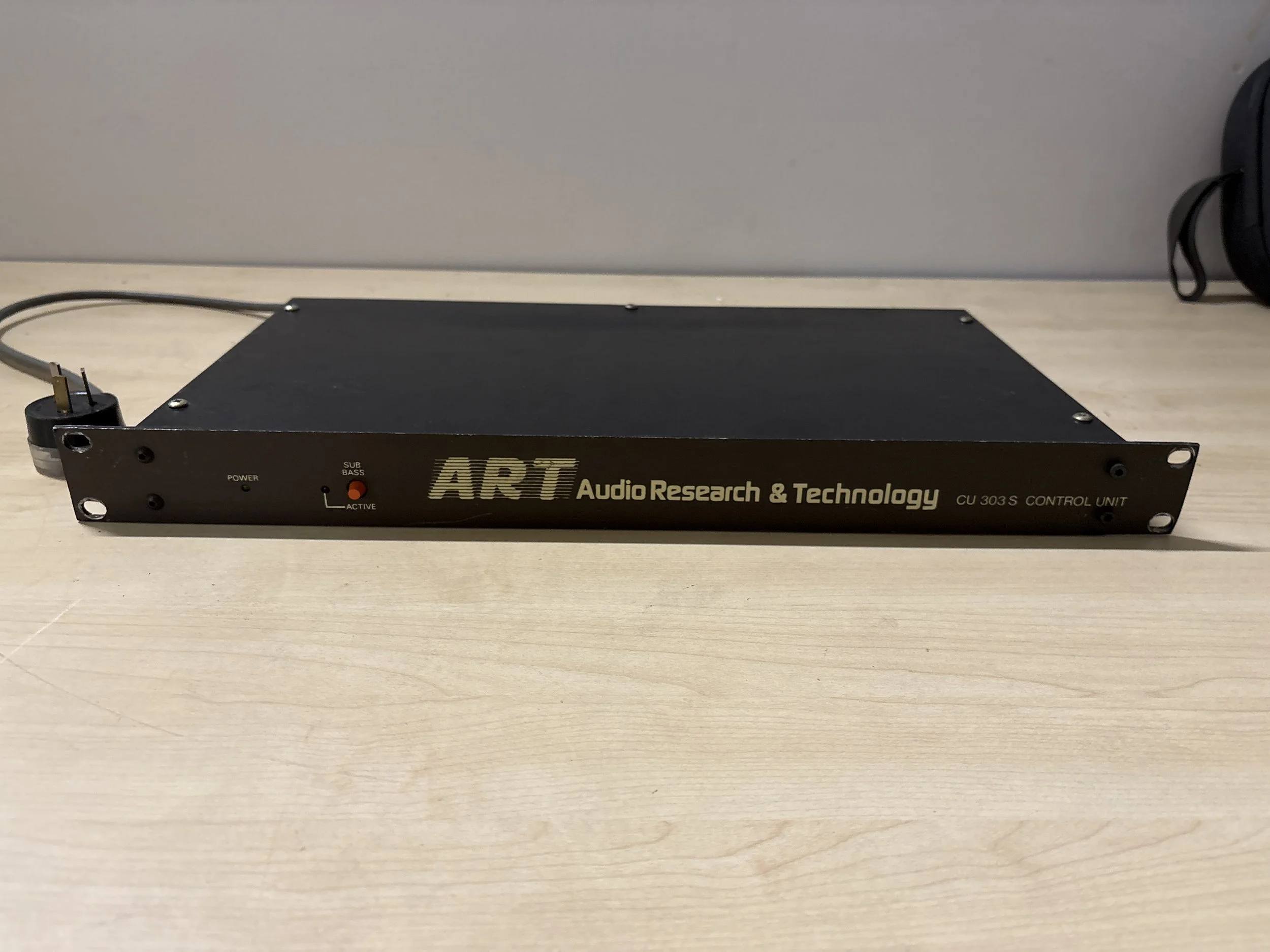 ART CU303s  Crossover Speaker Processor