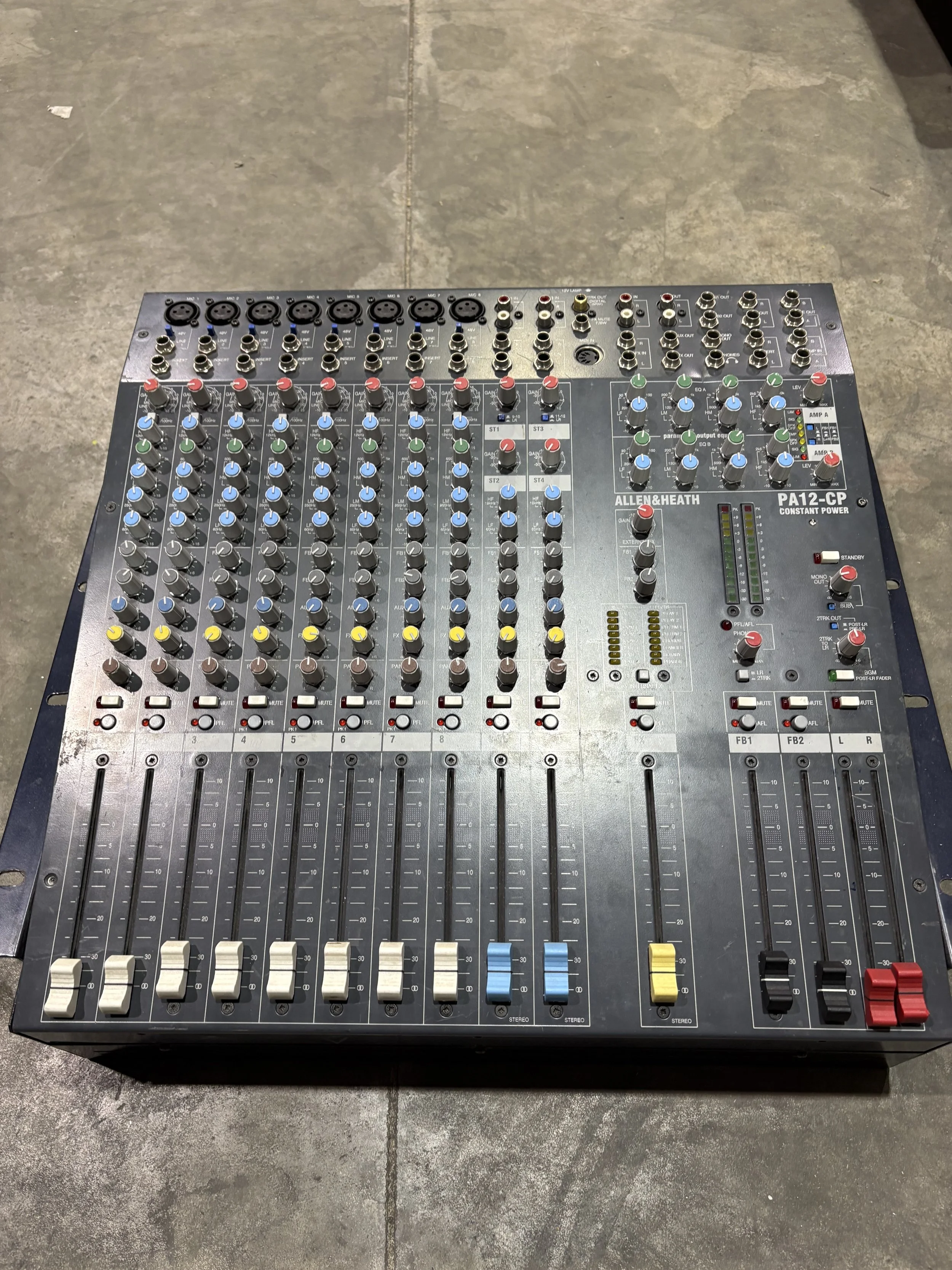 Allen & Heath PA12CP  Powered Analog Audio Mixer Working   12 channels + 2 × 500W RMS power amplifier
