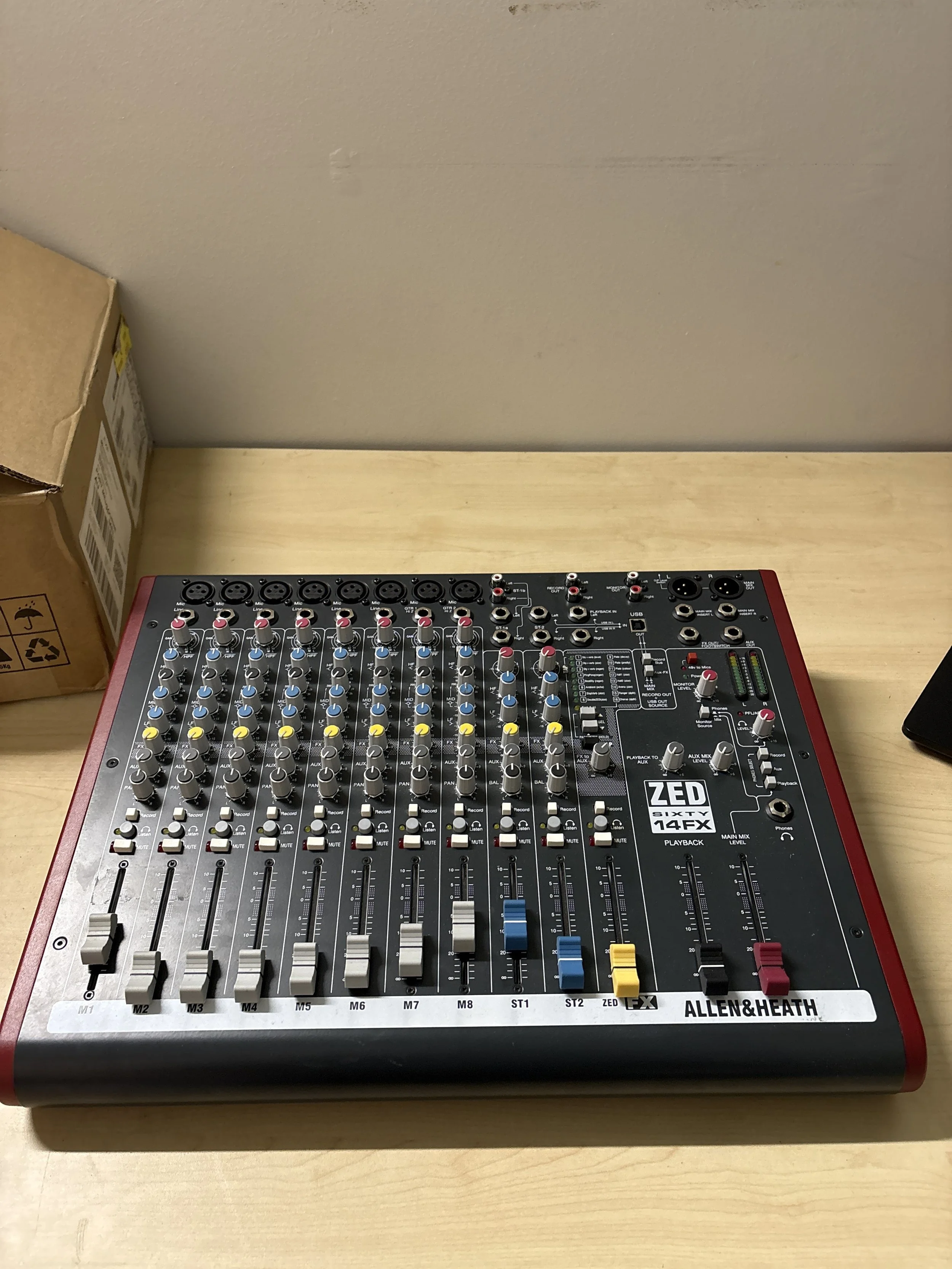 Allen & Heath ZED60-14FX Multipurpose USB Mixer w/ FX As new!
