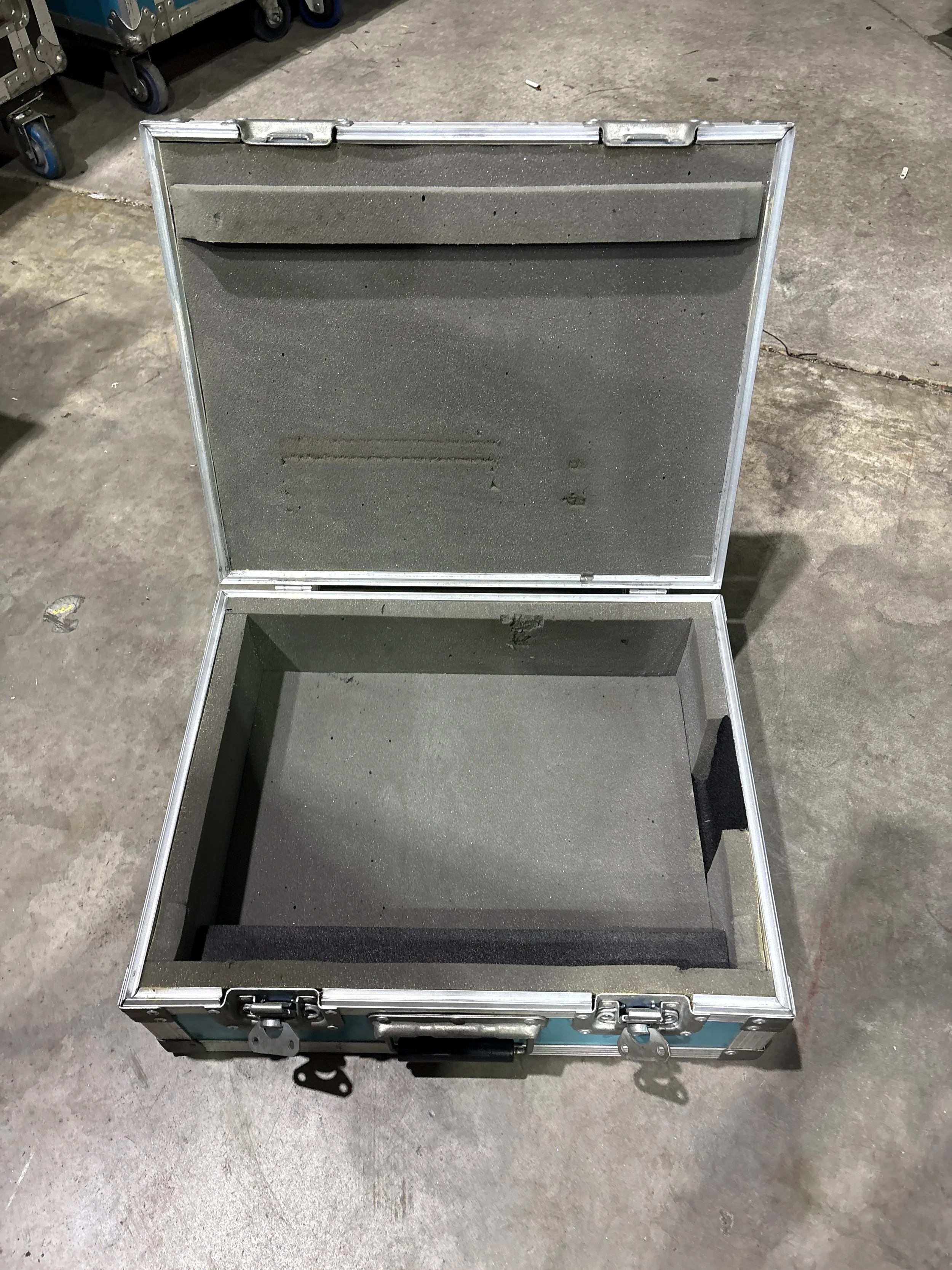 Equipment carry case 450x350x100  ( 114)