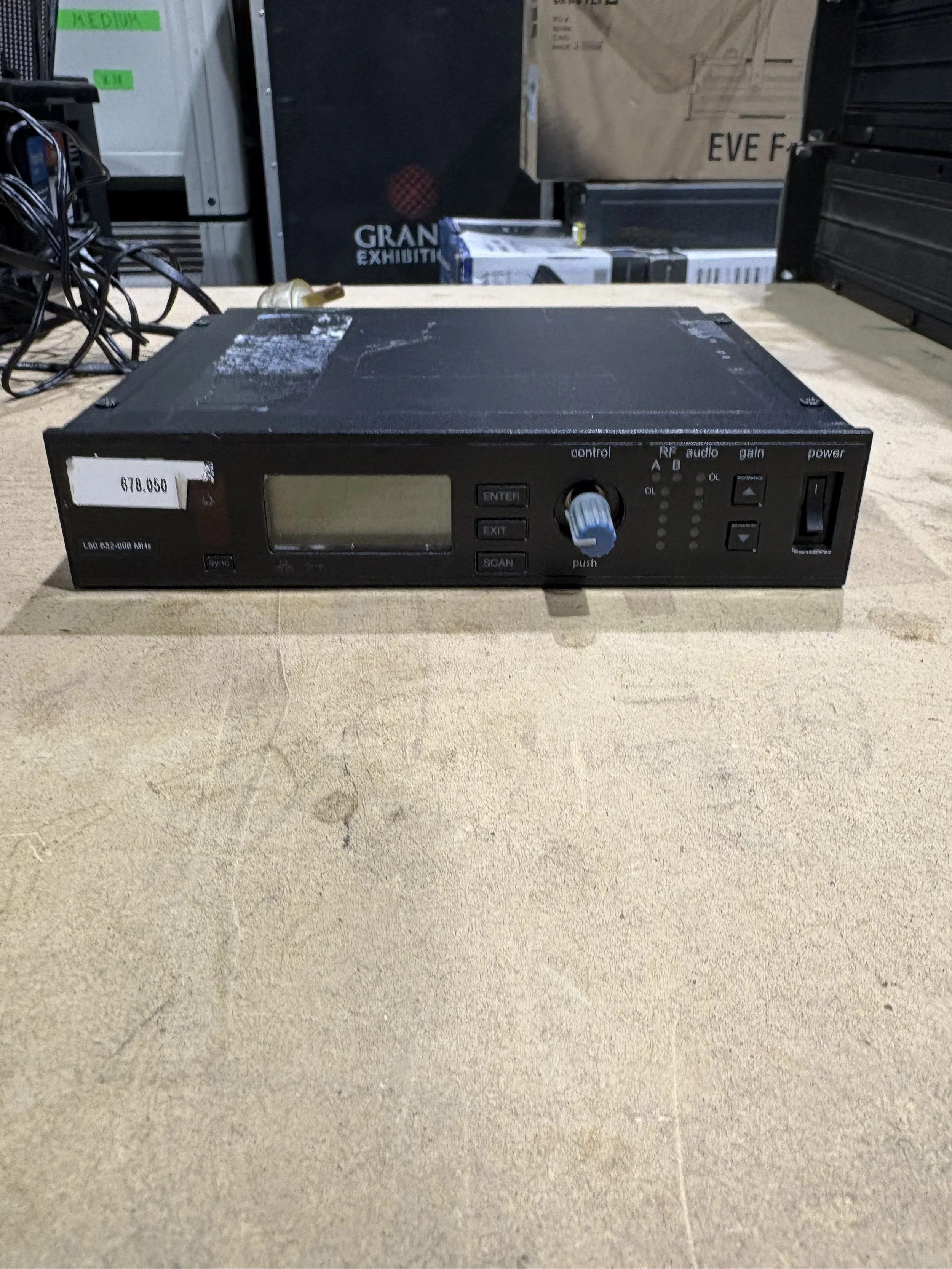 Shure ULXD L50 Single Channel   Receiver only  working unit - Repaired BNC Connecter