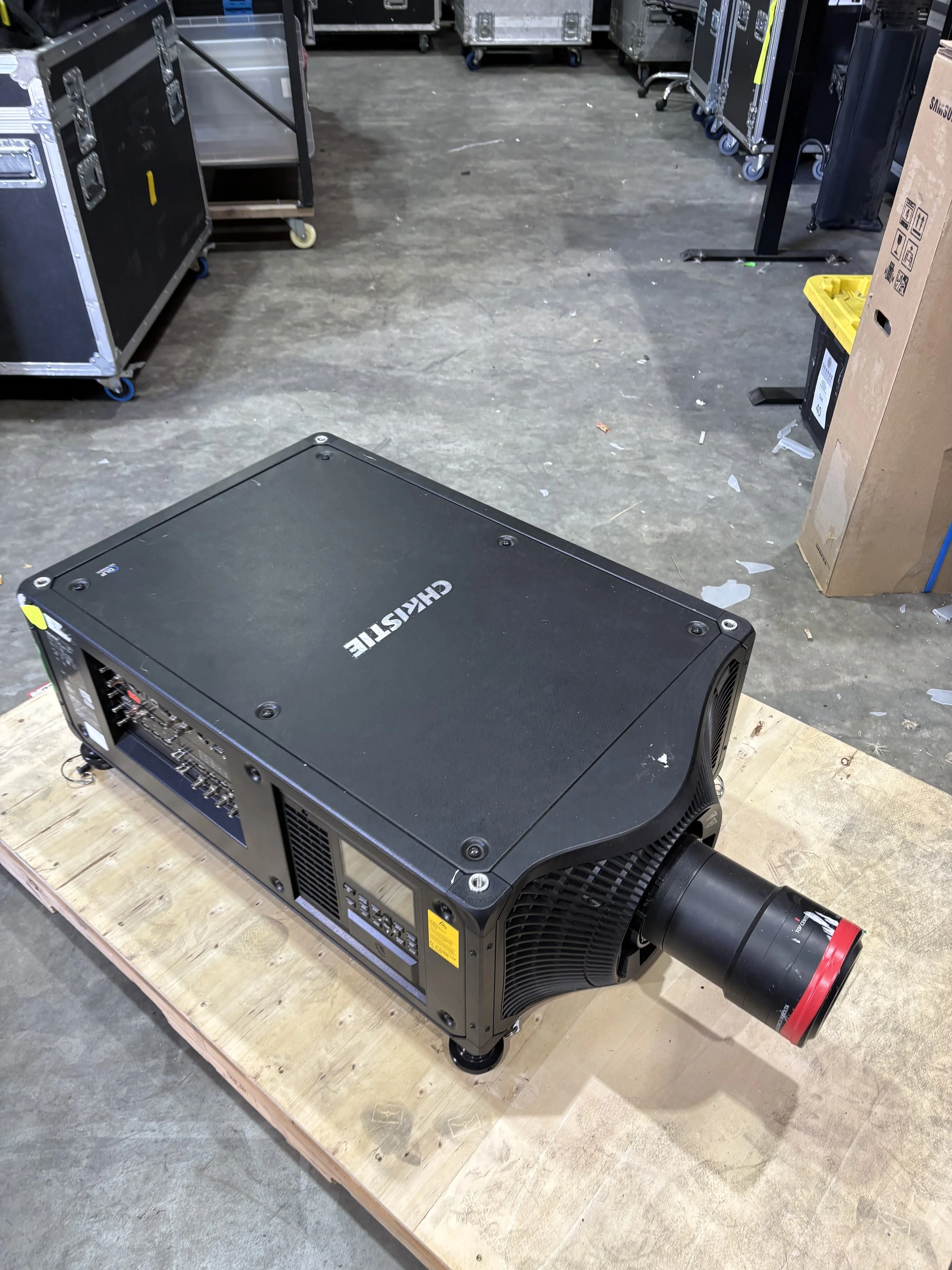 Projector Large Christie Boxer 4K 30k Lumen Professional High Performance Large Venue Konica Lens