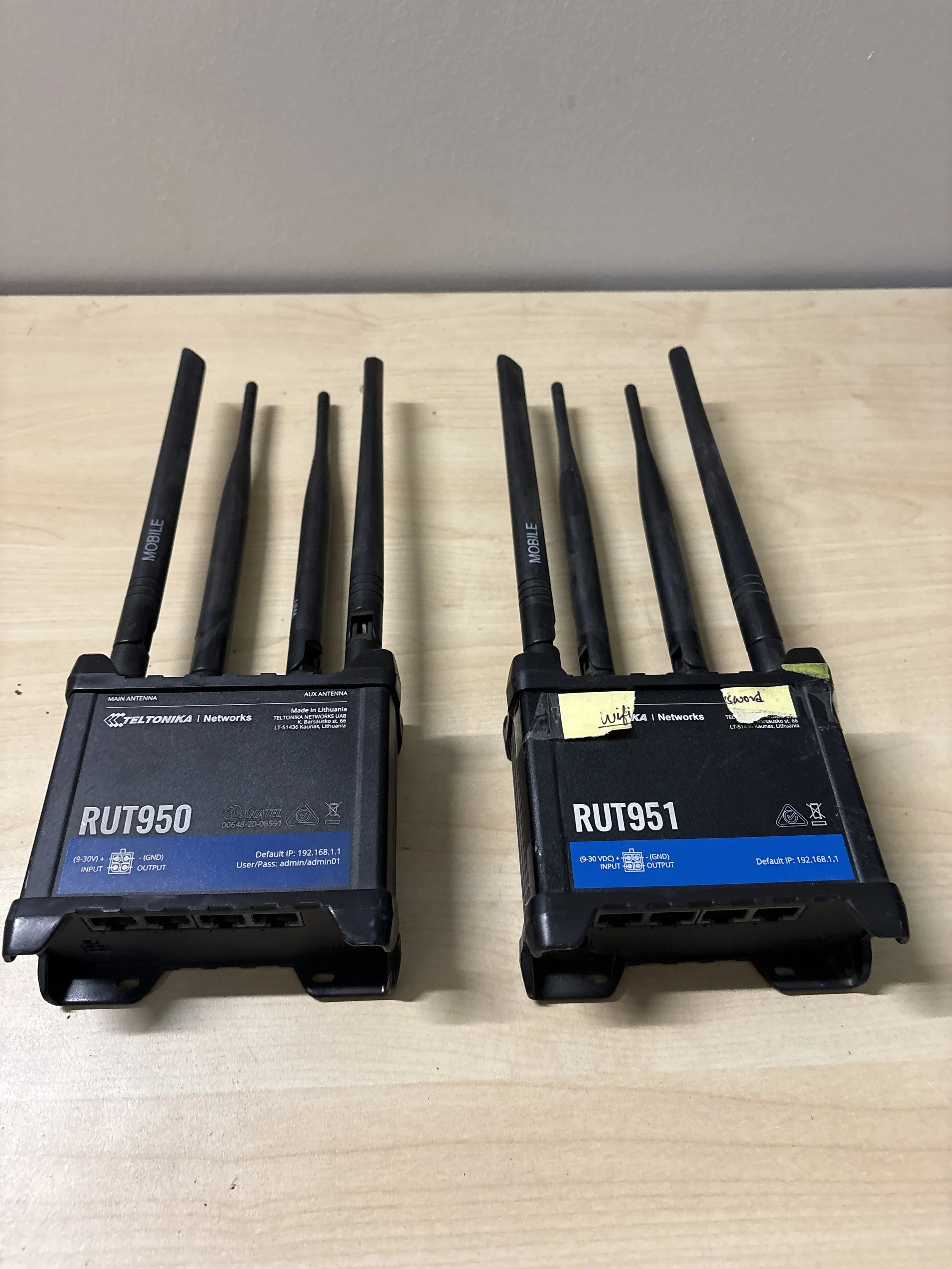 Teltonika RUT950 4G LTE Router ( pair )