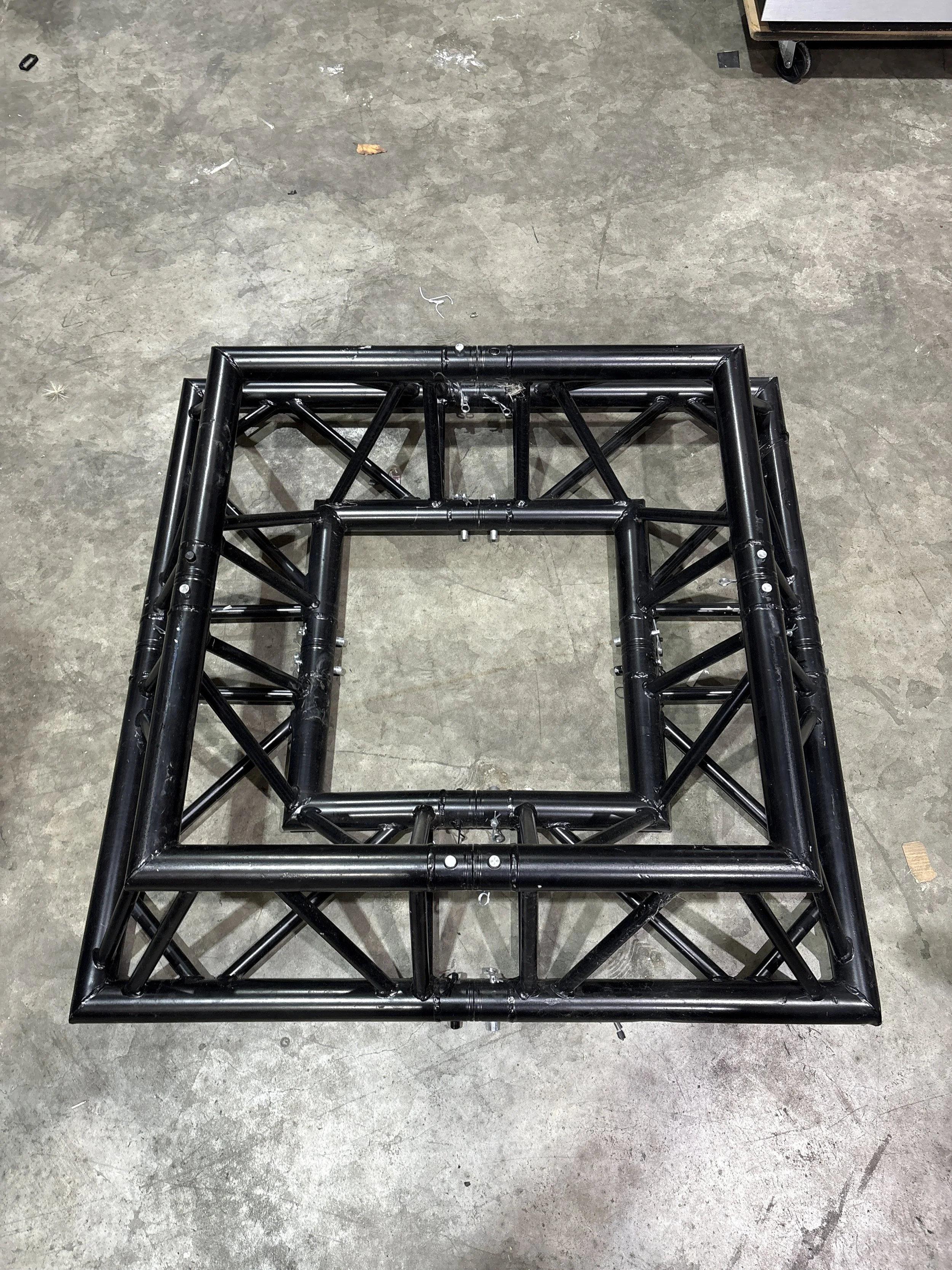 Tri  truss corners  black aluminium Qty of 4