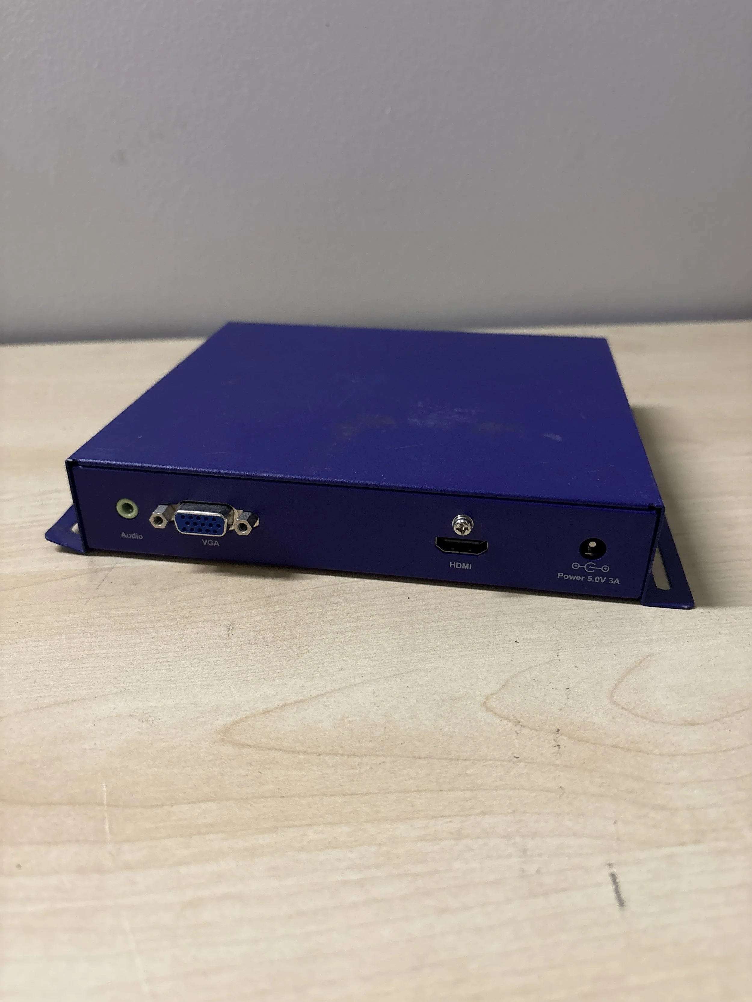 Brightsign HD110 - no power cable