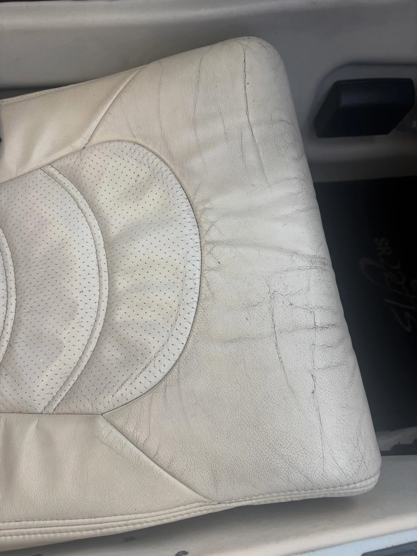 Just finished up a seat restoration on this Cirrus SR22!