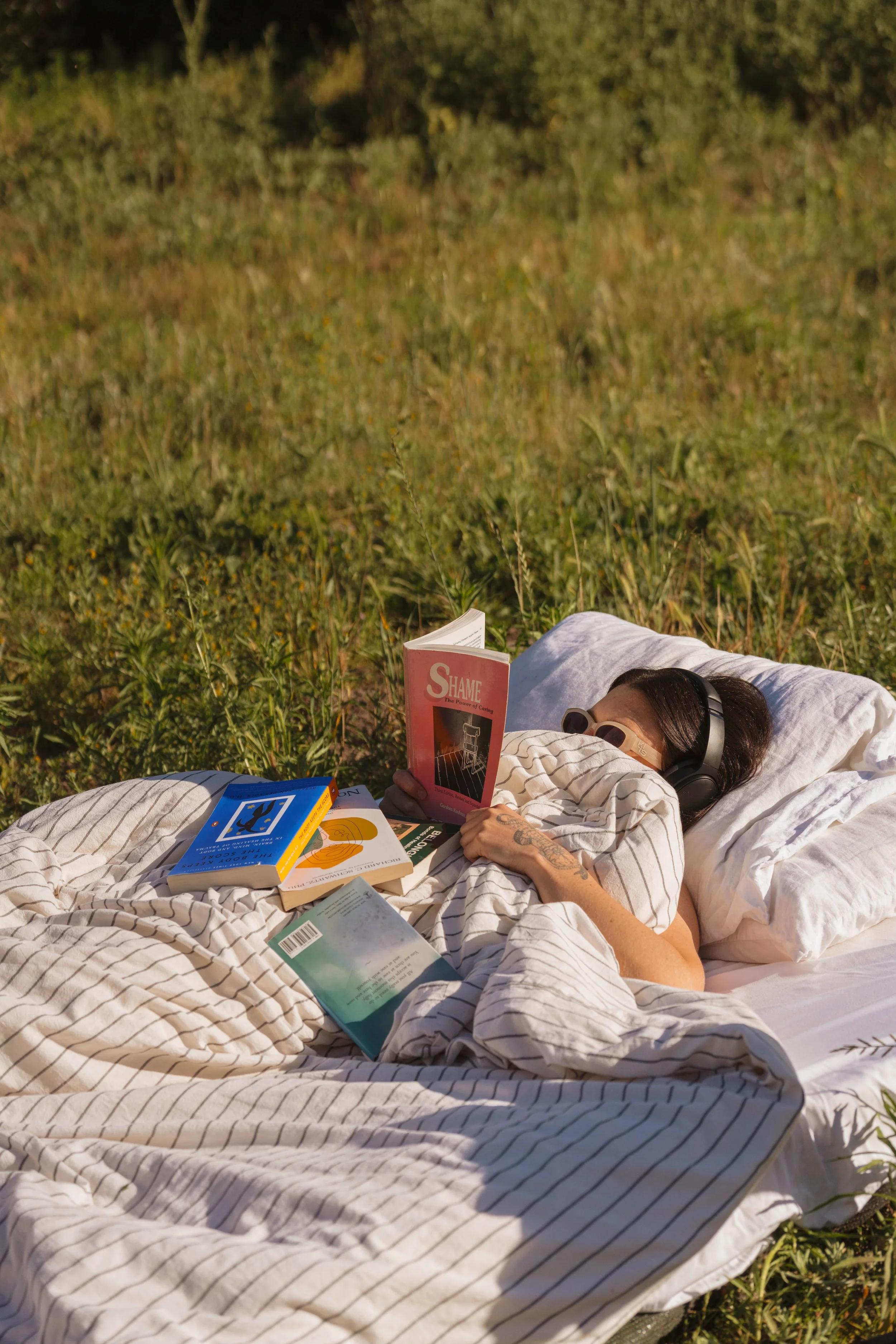Bed, grief, death, motivation