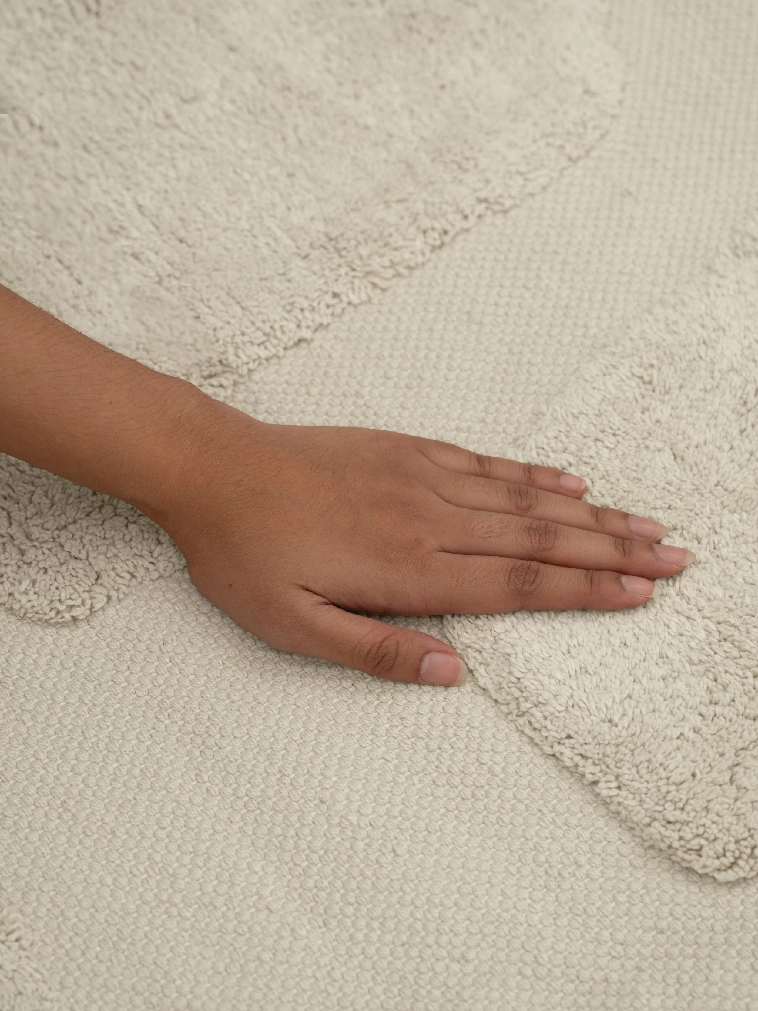 Tarkine Neutral_Hand.jpg