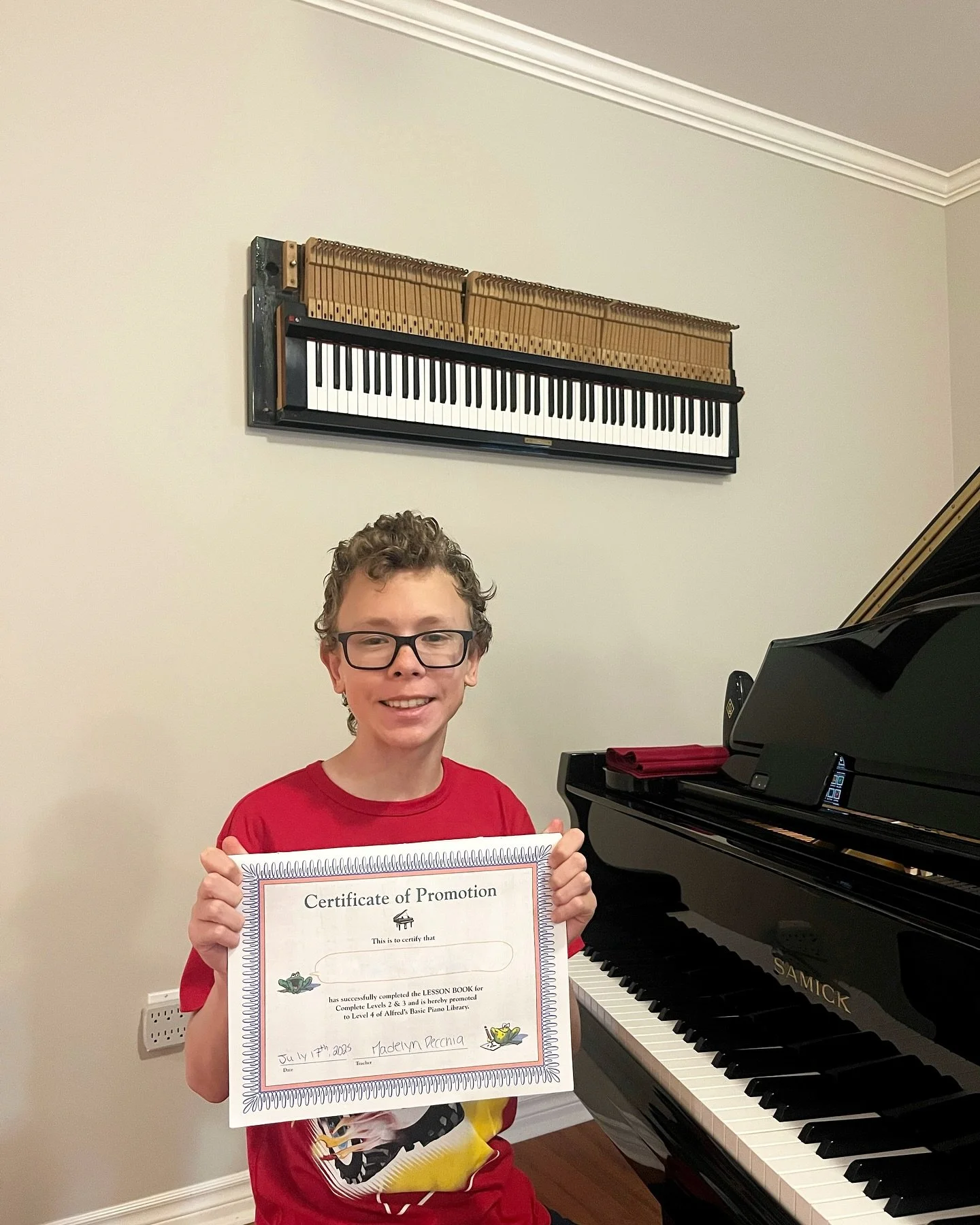 Huge congrats to Jonathan for completing the Alfred series! He’s now headed into RCM Level 1! Way to go!👏🎶
#pianolessons #pianoteachers #youngmusician #musiceducation #learnpiano #pianostudents #pianoplayer #musicislife #practicemakesprogres