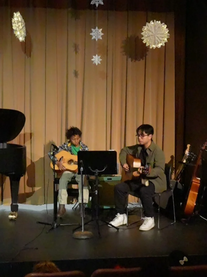 Our guitar students absolutely rocked their performances! 🎸✨
We couldn&rsquo;t be prouder of every one of them! Bravo!! 👏

#tinyfingersmusic #whitby #recital #music #musiclessons