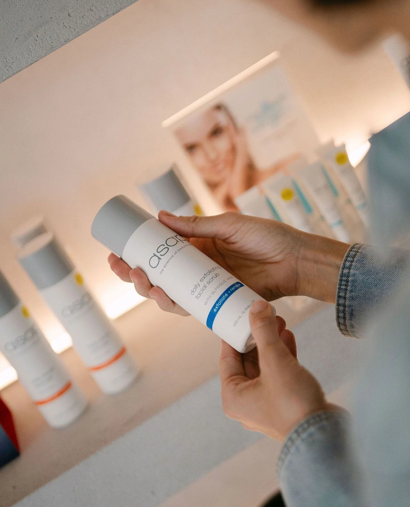 Brighter, smoother, and healthier skin!? Yes please!⁠
⁠
The Daily Exfoliating Facial Scrub by @asapSkinProducts combines Glycolic Acid (AHA) with gentle biodegradable beads for a dual-action exfoliation that refreshes your skin.⁠
⁠
Designed for all s