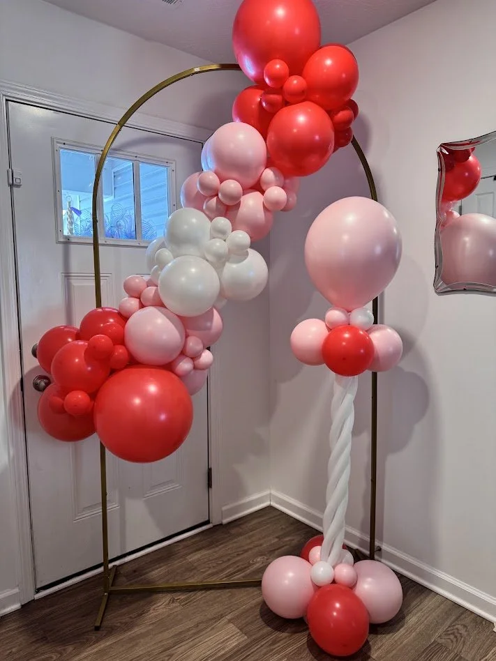 Grab N Go Balloon Garland and Tower with Red, Romey and Sugar Balloons