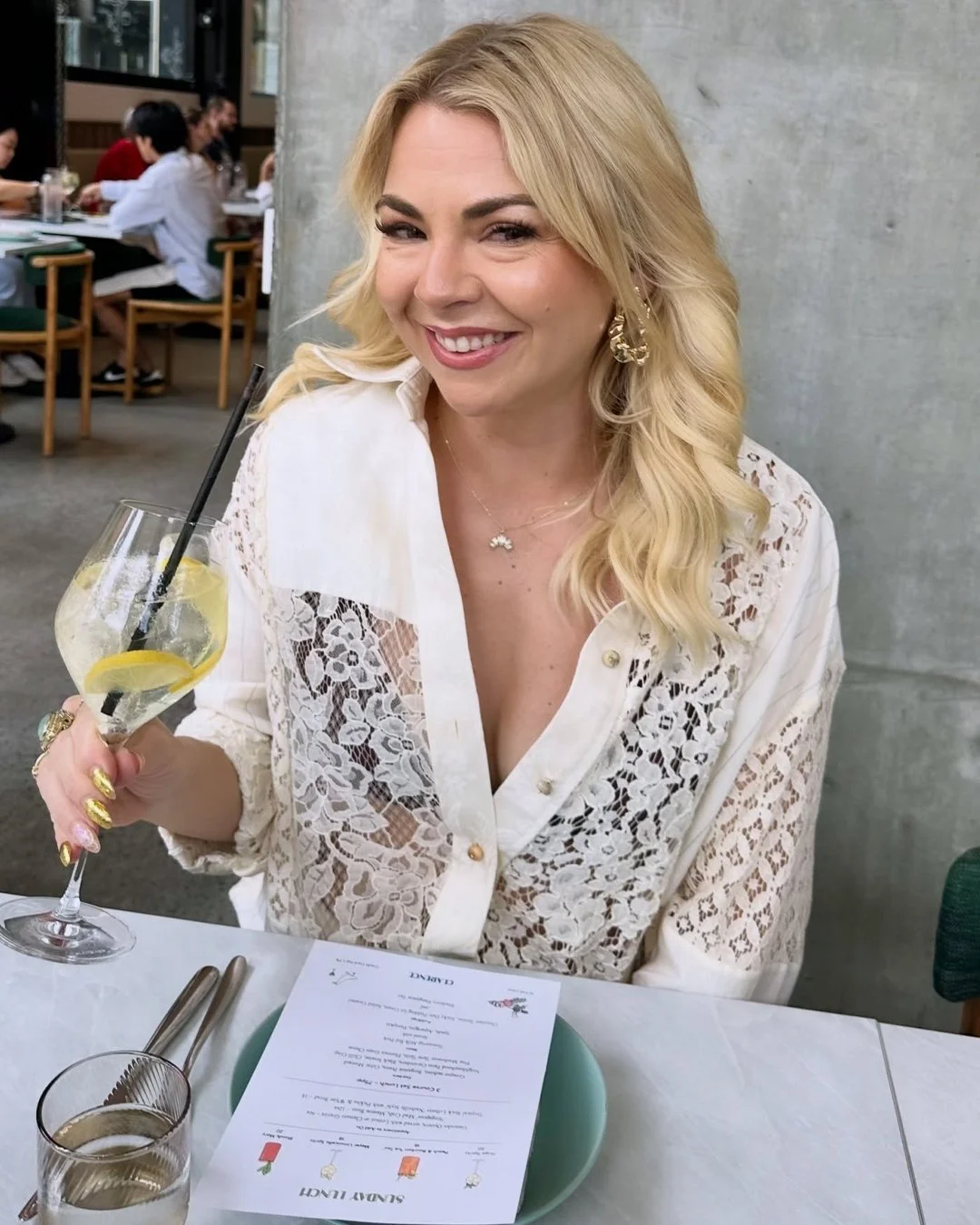 When @thegourmetblonde is enjoying the $75 three-course set menu, you already know it's a Fish Lane moment worth copying. It's the kind of dinner that feels effortless but lands every time, perfect pacing, perfect plates, zero regrets. Book Clarence 