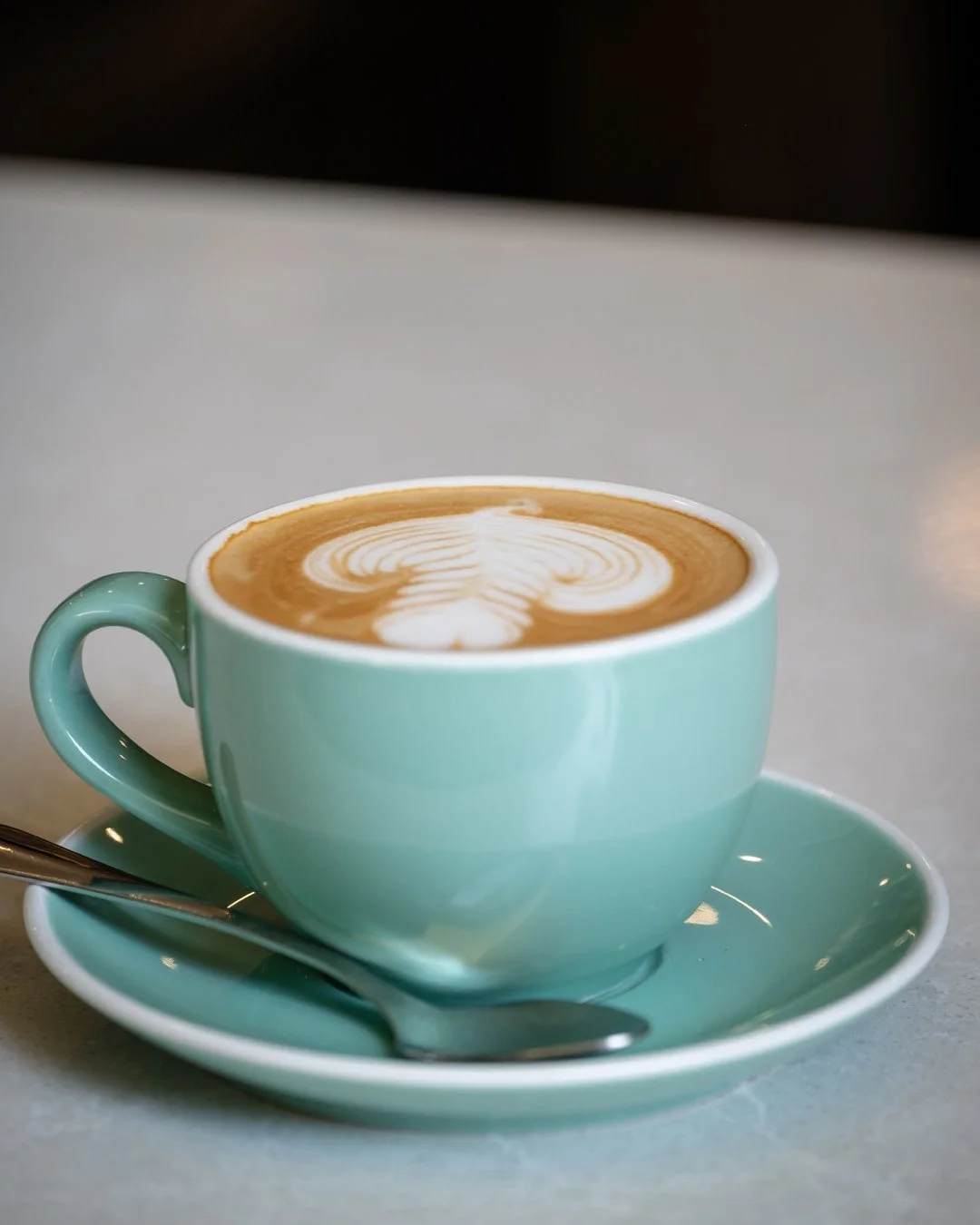 Flat white moment, but make it a Fish Lane ritual. Silky, balanced, and very "one more sip" friendly. If you're nearby, swing by Coffeeish for your pick-me-up. ☕️