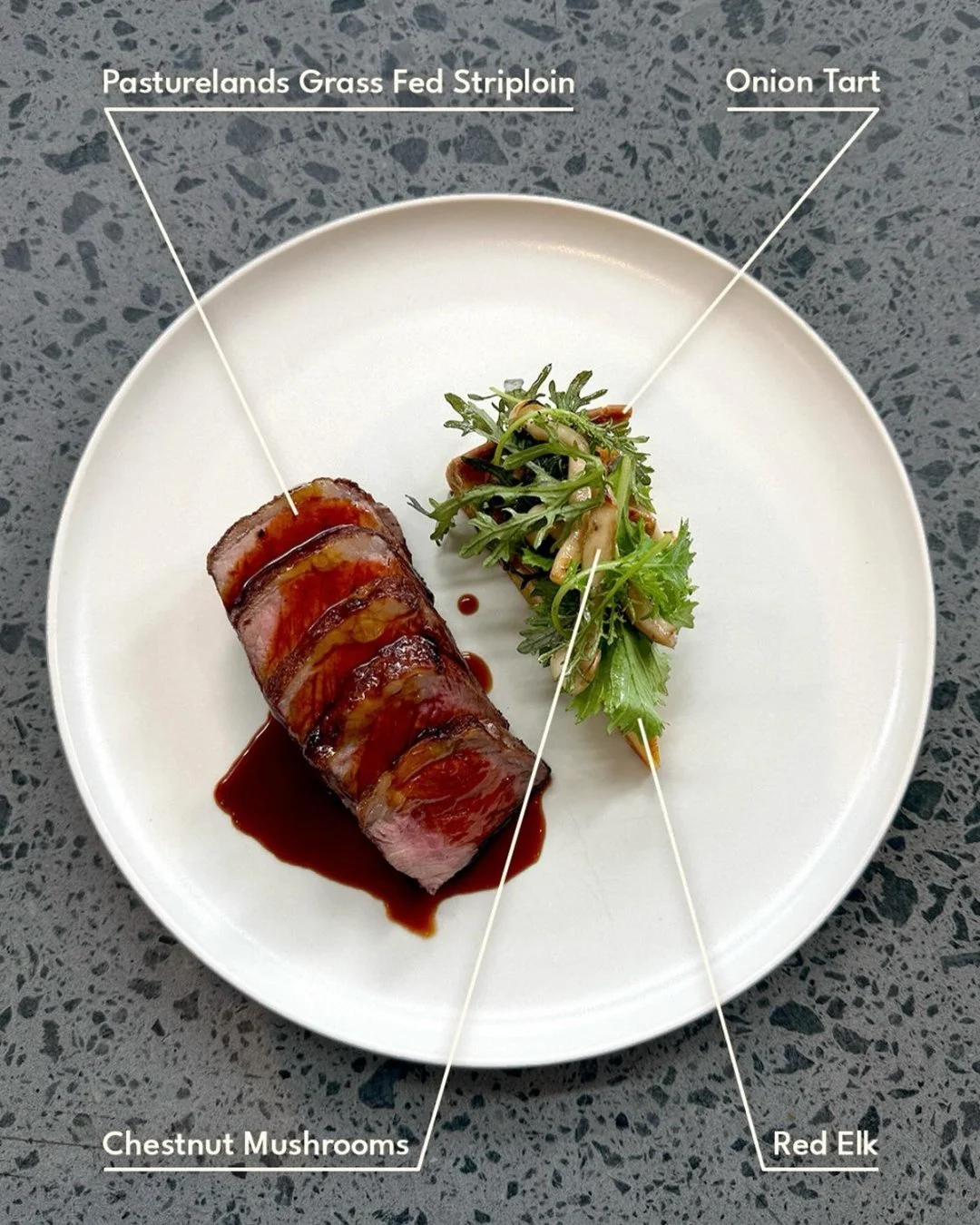 Pasturelands grass-fed striploin with onion tart, chestnut mushrooms and red elk. 😋 A plate that leans into bold flavours and a slower pace, right in the heart of Fish Lane.
📍 Clarence