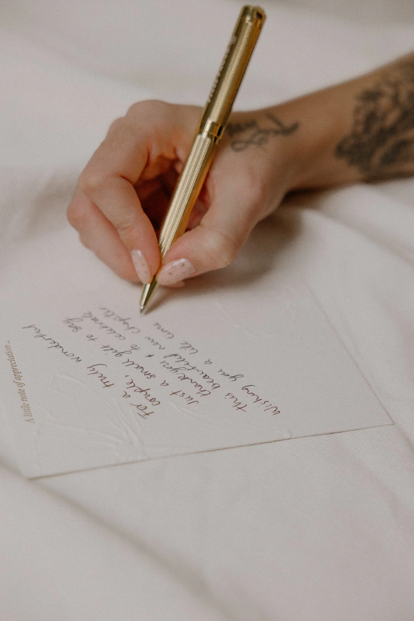 The Power of a Handwritten Note (and What to Write in Yours)