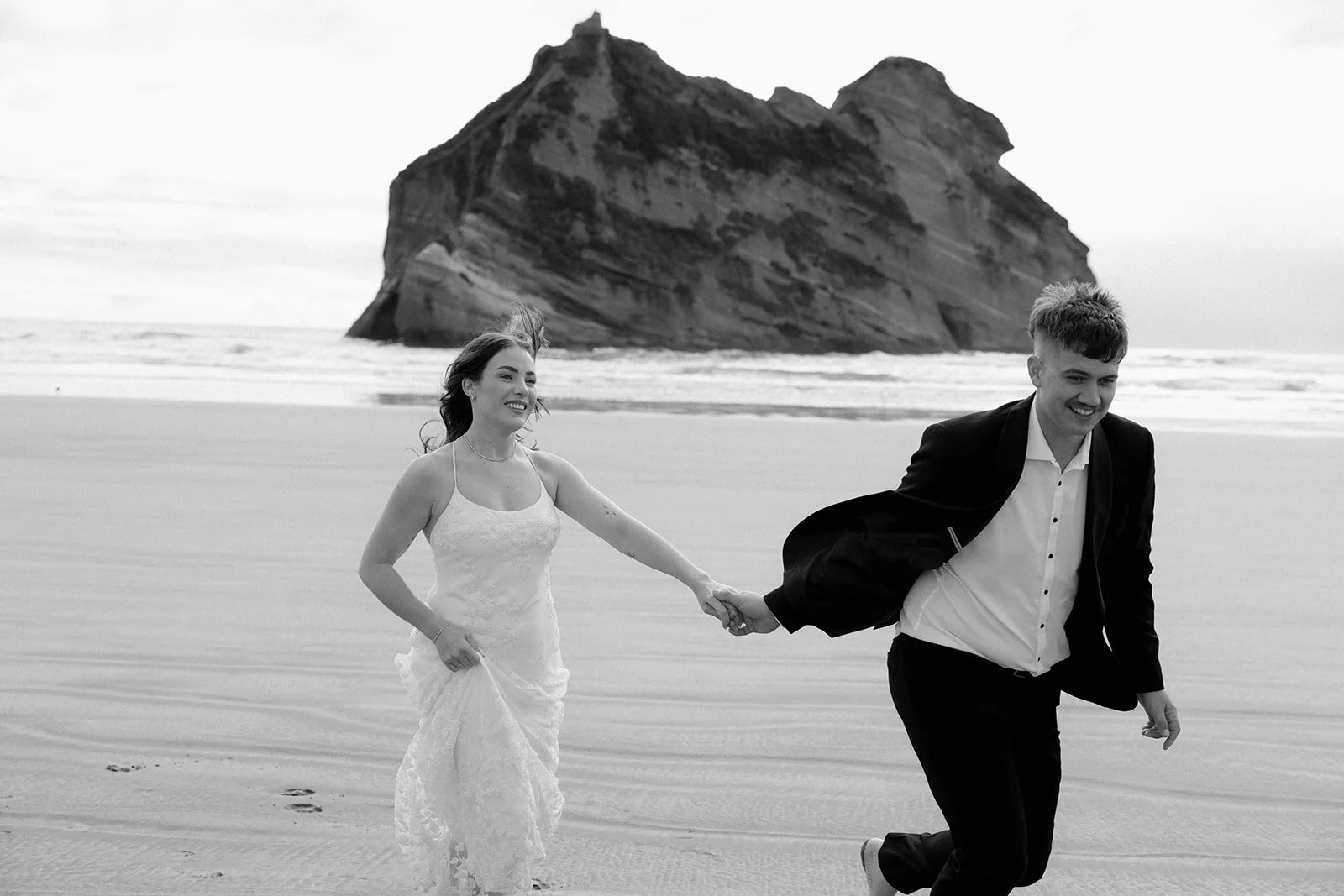 Elopement Couple Wharariki Beach NZ