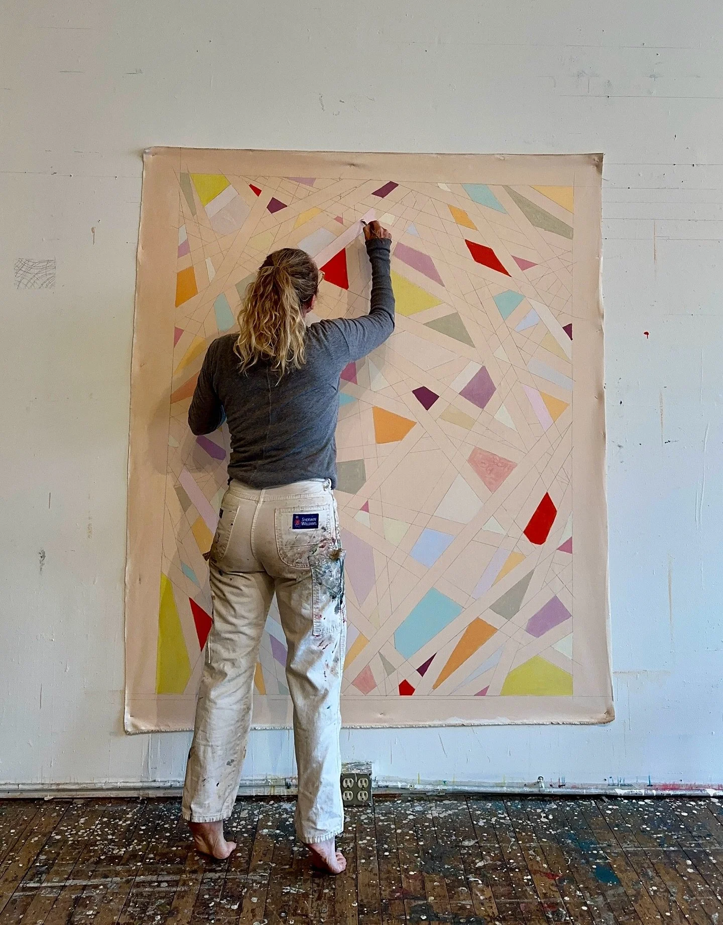 tip toes…
.
.
.
.
.
#studiotime 
#oiloncanvaspainting 
#barefooted 
#paintingsinprogress 
#portlandoregon 
#whitneynye