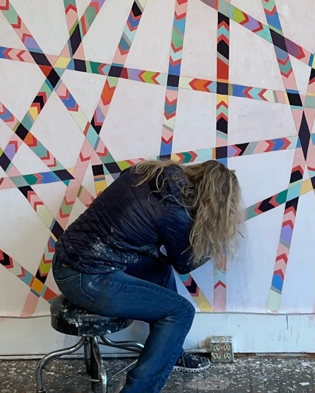 up close and personal&hellip;
.
.
.
.
.
.
.
#geometric 
#geometricpainting 
#series 
#portlandoregon 
#paintingoncanvas