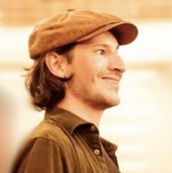 Headshot of Dr Christian Mauri