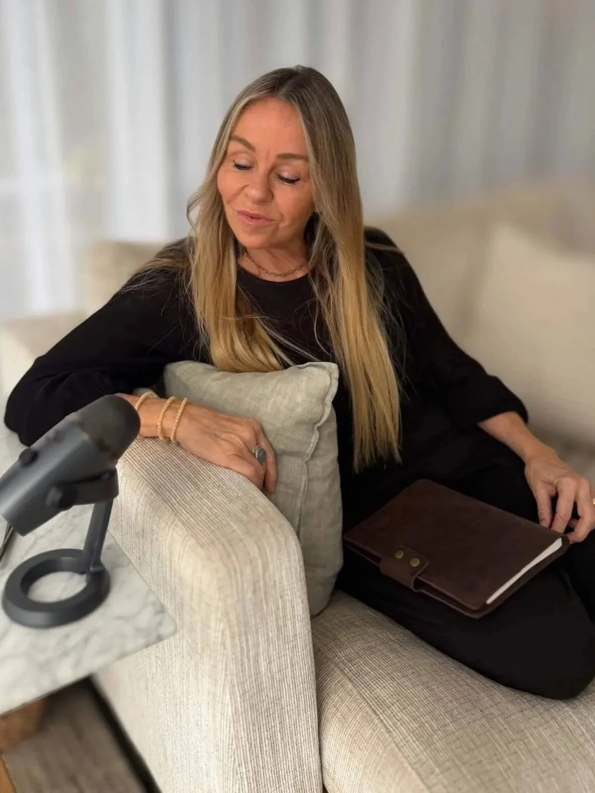 lisa-aitken-mindset-mentor-microphone-journal-blurred.jpg
