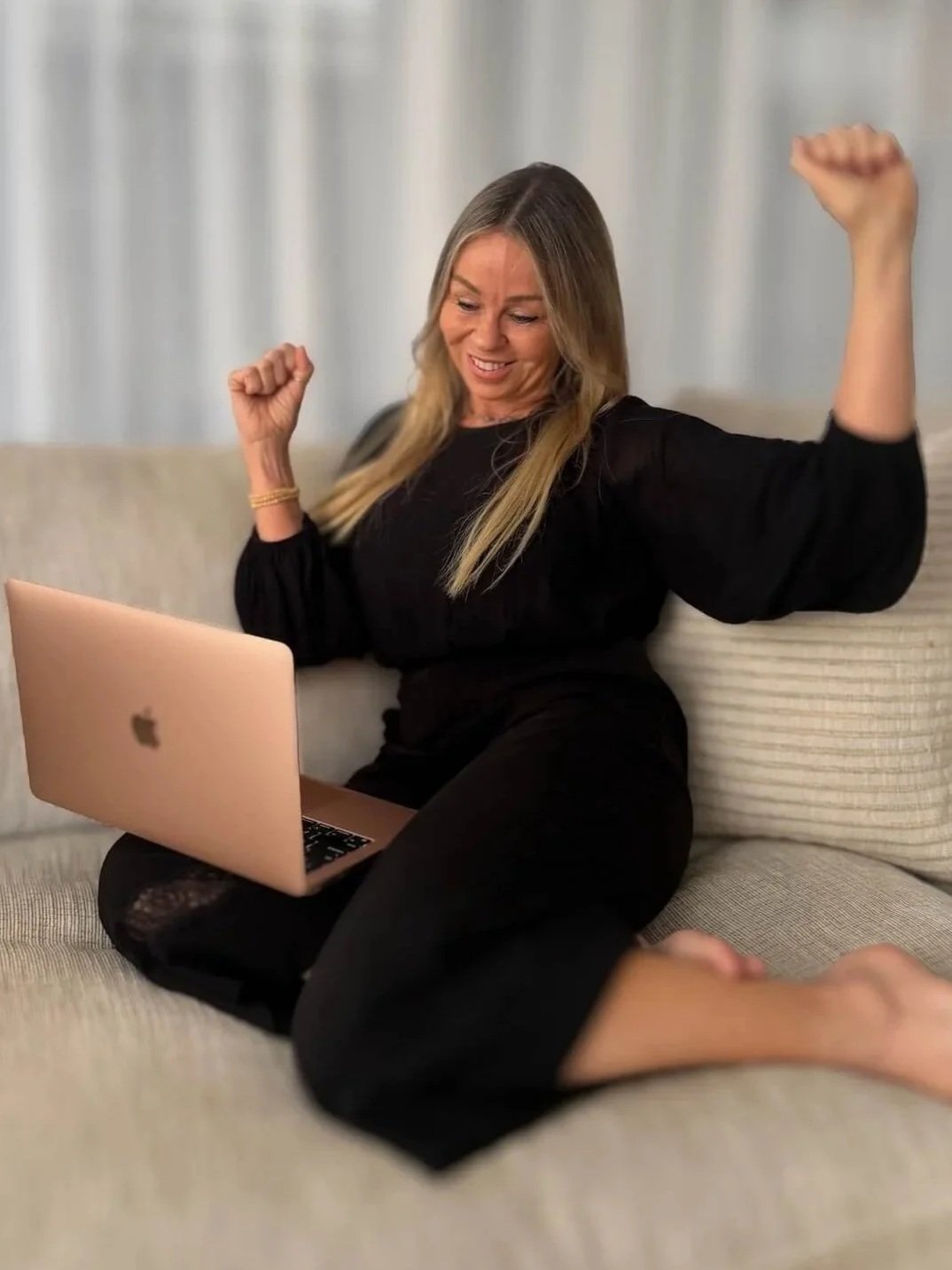 lisa-aitken-online-mentoring-celebrate-blurred.jpg