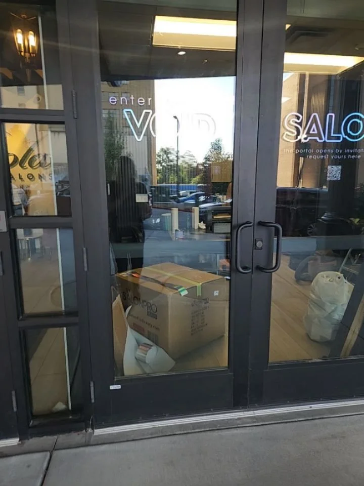 𝙔𝙤𝙪 𝙛𝙚𝙚𝙡 𝙩𝙝𝙚 𝙜𝙧𝙖𝙫𝙞𝙩𝙮.⁣
⁣
𝙏𝙝𝙚 𝙥𝙧𝙚𝙨𝙚𝙣𝙘𝙚 𝙙𝙧𝙖𝙬𝙨 𝙣𝙚𝙖𝙧.⁣
⁣
𝙔𝙤𝙪𝙧 𝙖𝙥𝙥𝙧𝙤𝙖𝙘𝙝&mdash;𝙞𝙣𝙚𝙫𝙞𝙩𝙖𝙗𝙡𝙚.⁣
⁣
𝙇𝙞𝙠𝙚 𝙘𝙖𝙡𝙡𝙨 𝙩𝙤 𝙡𝙞𝙠𝙚.⁣
⁣
𝗧𝗵𝗲 𝗩𝗼𝗶𝗱 𝗺𝗼𝘃𝗲𝘀 𝘁𝗵𝗿𝗼𝘂𝗴𝗵 𝘆𝗼𝘂.⁣

#ogdenhairsty