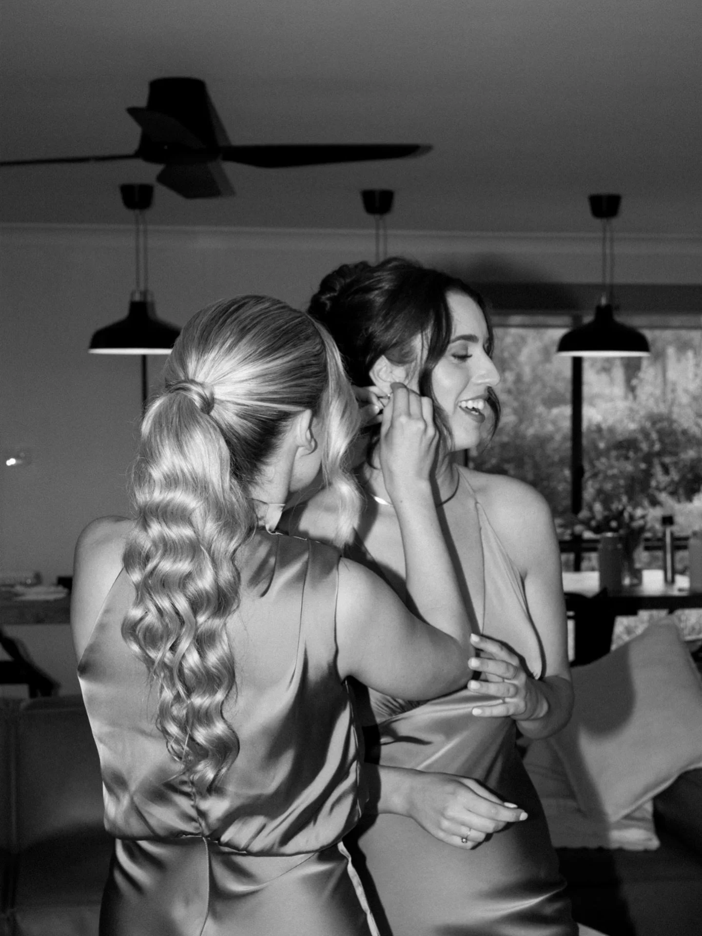 Bridesmaids in action and showing off their power pony. 
@zacgrahamphotography capturing the moments
Pictured Corinne&rsquo;s bride tribe

#BridesmaidHairGoals #PonytailPerfection #WeddingMorningMagic #GlamTeamInAction #BridalPrepVibes #BridalPartySt