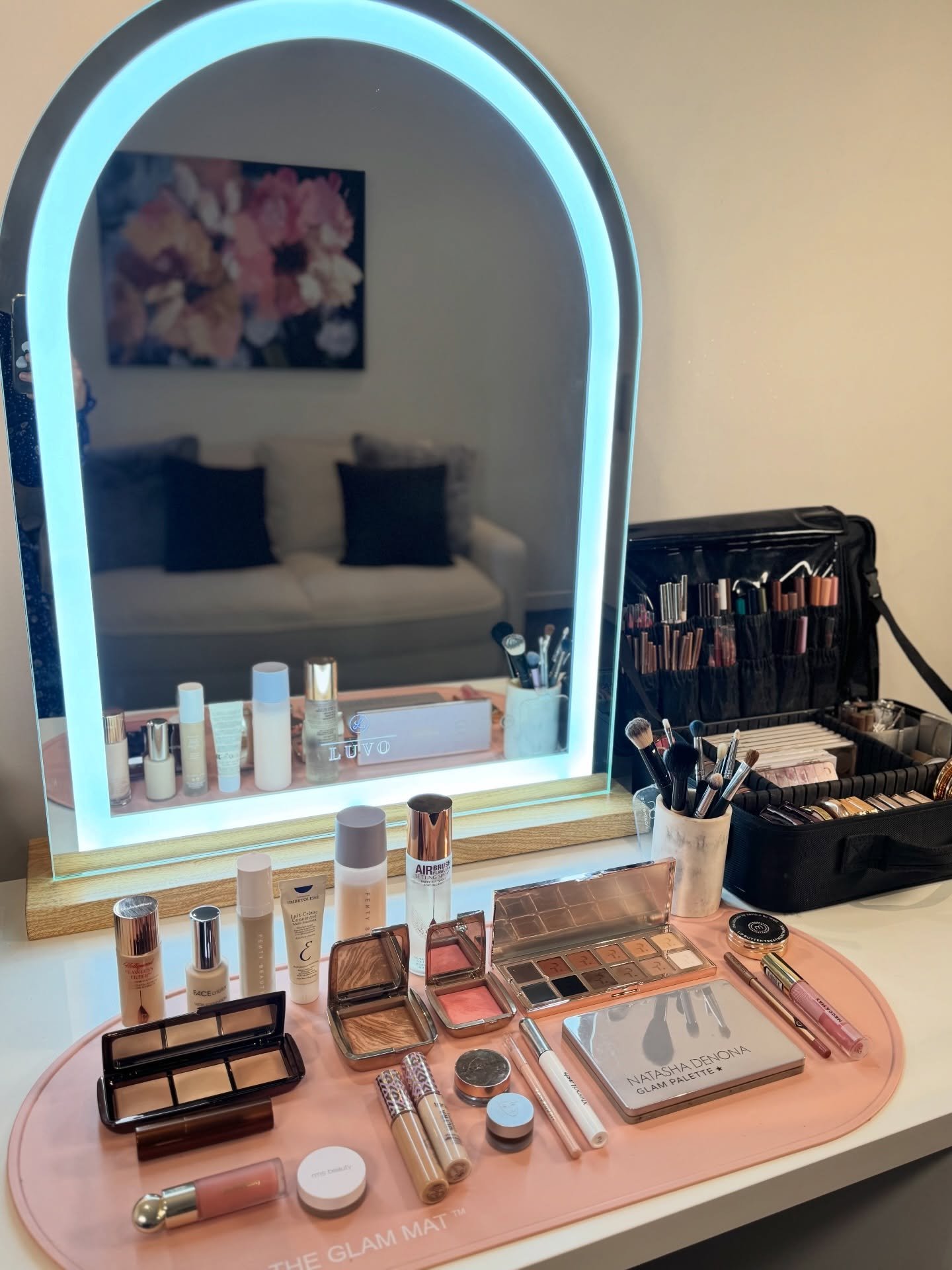 We are back! 
We hope you all had a wonderful break too and are excited as we are  for the year ahead.
Our kits are freshly stocked with our luxe, cruelty-free faves ready to create beautiful glowing looks for you because beauty should feel as good a