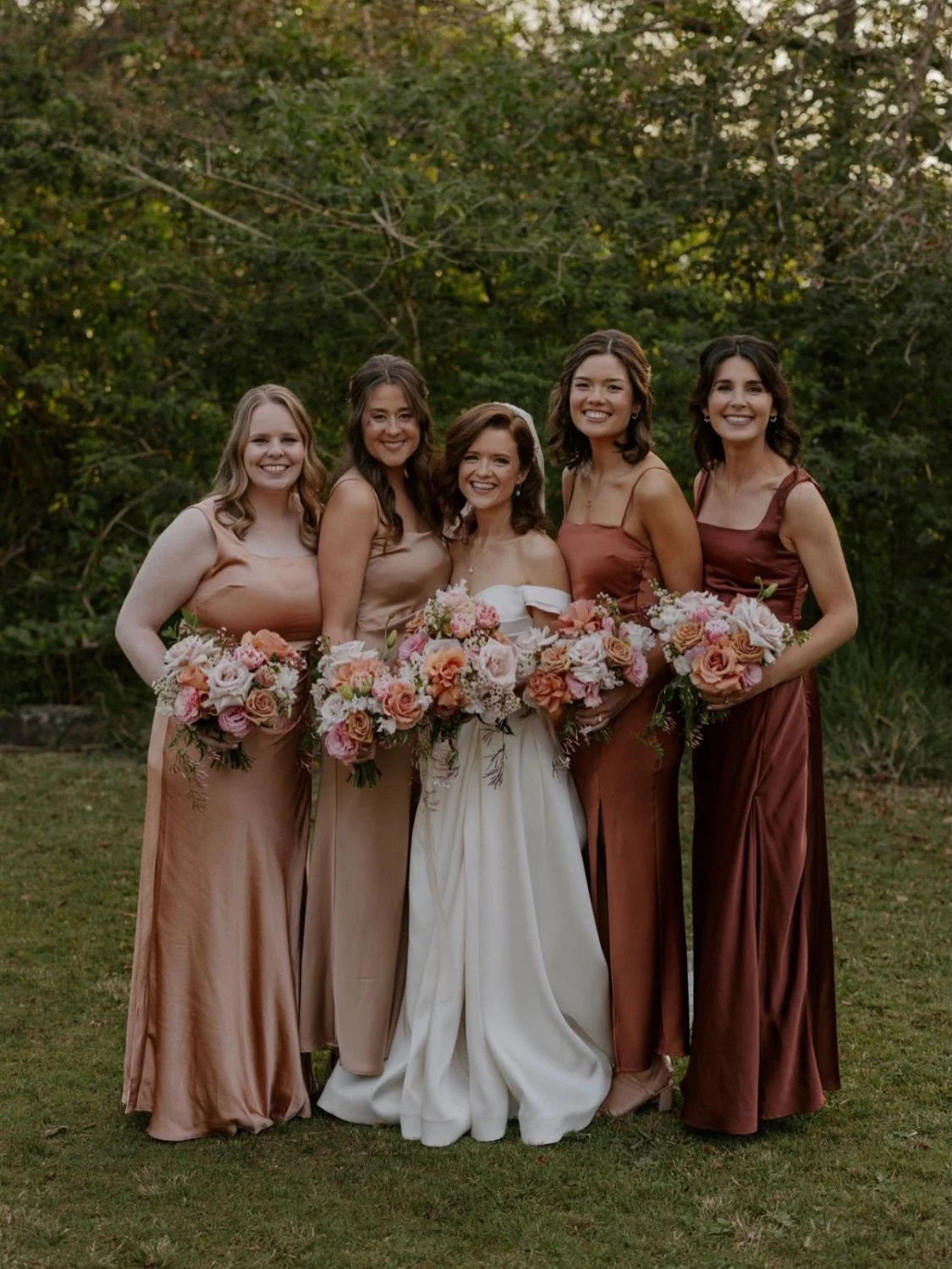 Rachel and her bridesmaids with the prettiest rustic colour scheme. 
❤️🧡🤎🤍🩷

The makeup was clean and natural to softly accentuate their beauty and their hair soft and romantic.

@bridesofbeecroft 
@__japonica__ 
@idlewildcreative.co 
@atholhall.