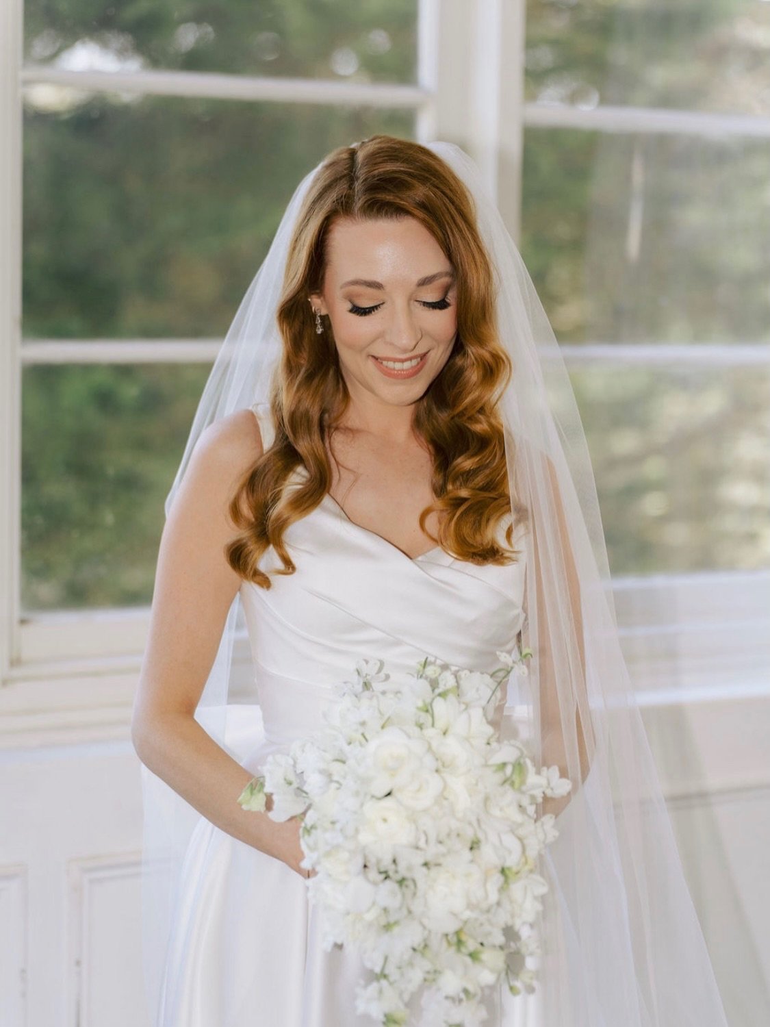❤️ Zara and Julian ❤️
Isn&rsquo;t she a vision.
Such a beautiful wedding down at Robertson Hotel
Photos @verdaflore 
Venue @therobertsonweddings 
Flowers @verdaflore 
Gown @madilanebridal 

Hair and makeup Robertson NSW