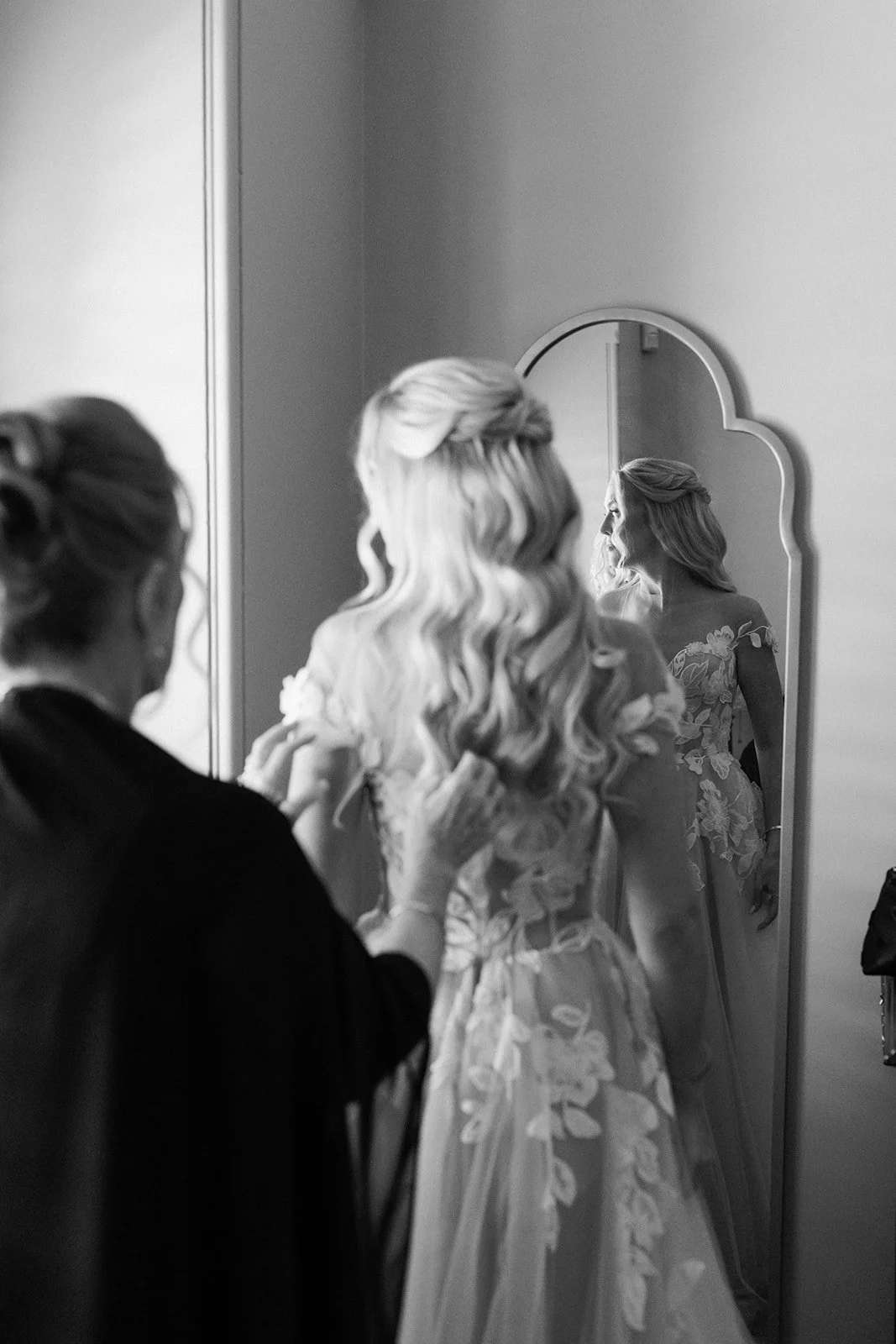 Half up half down hair. Elliot Kramer Photography
