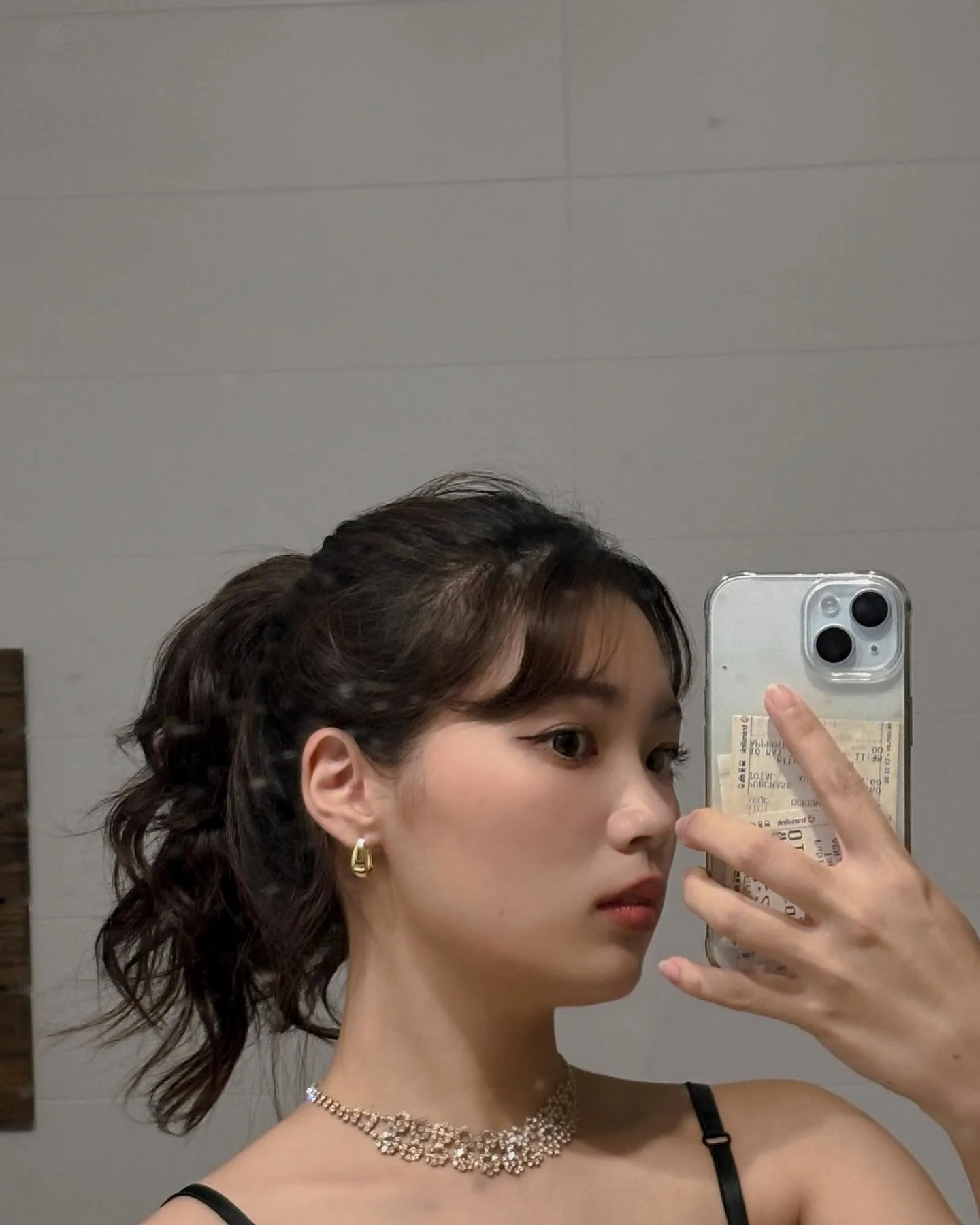 このあいだの✨🖤

くるくる髪の毛は天才美容師さんのパーマのおかげで
水に濡らすだけで出来上がります♡♡♡

後ろのヨハンくん可愛い＾＾