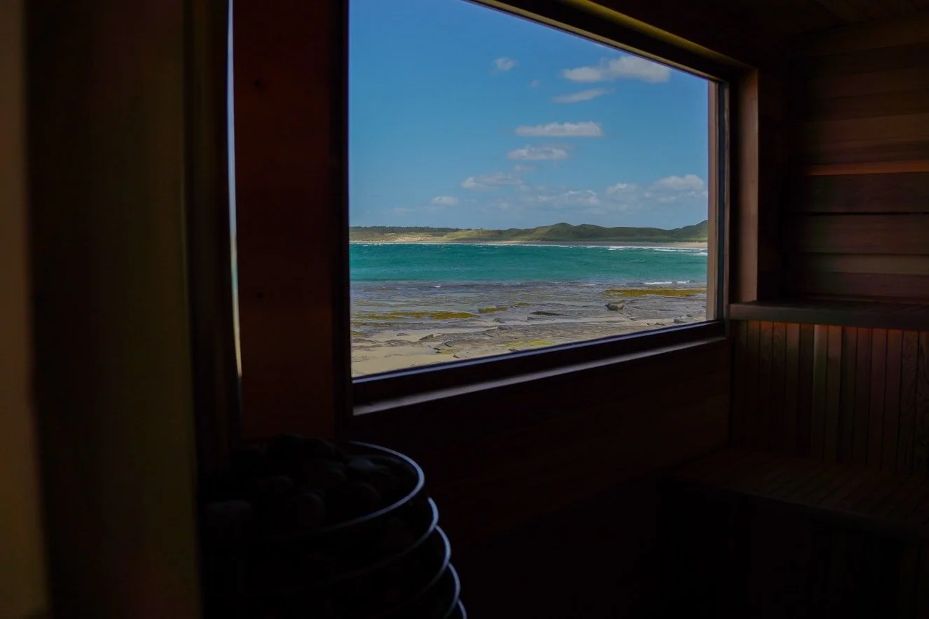 There have been some cracking sunny views and turquoise waters from the sauna window this last month ☀️🌊 &hellip;but we&rsquo;re equally excited for the wild, windy, and chilly days to come! 🍂💨

Relaxing in the sauna with a view, whatever the weat