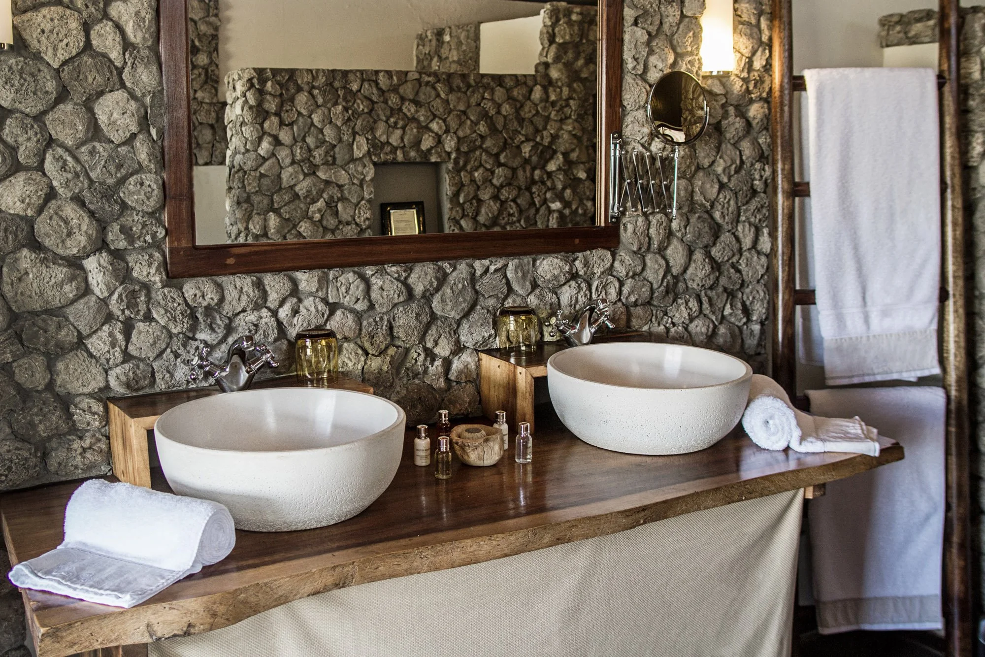 Chem-Chem-Lodge-Safari-Tanzania-East-Africa-Accommodation-Bathroom-Vanity.jpg